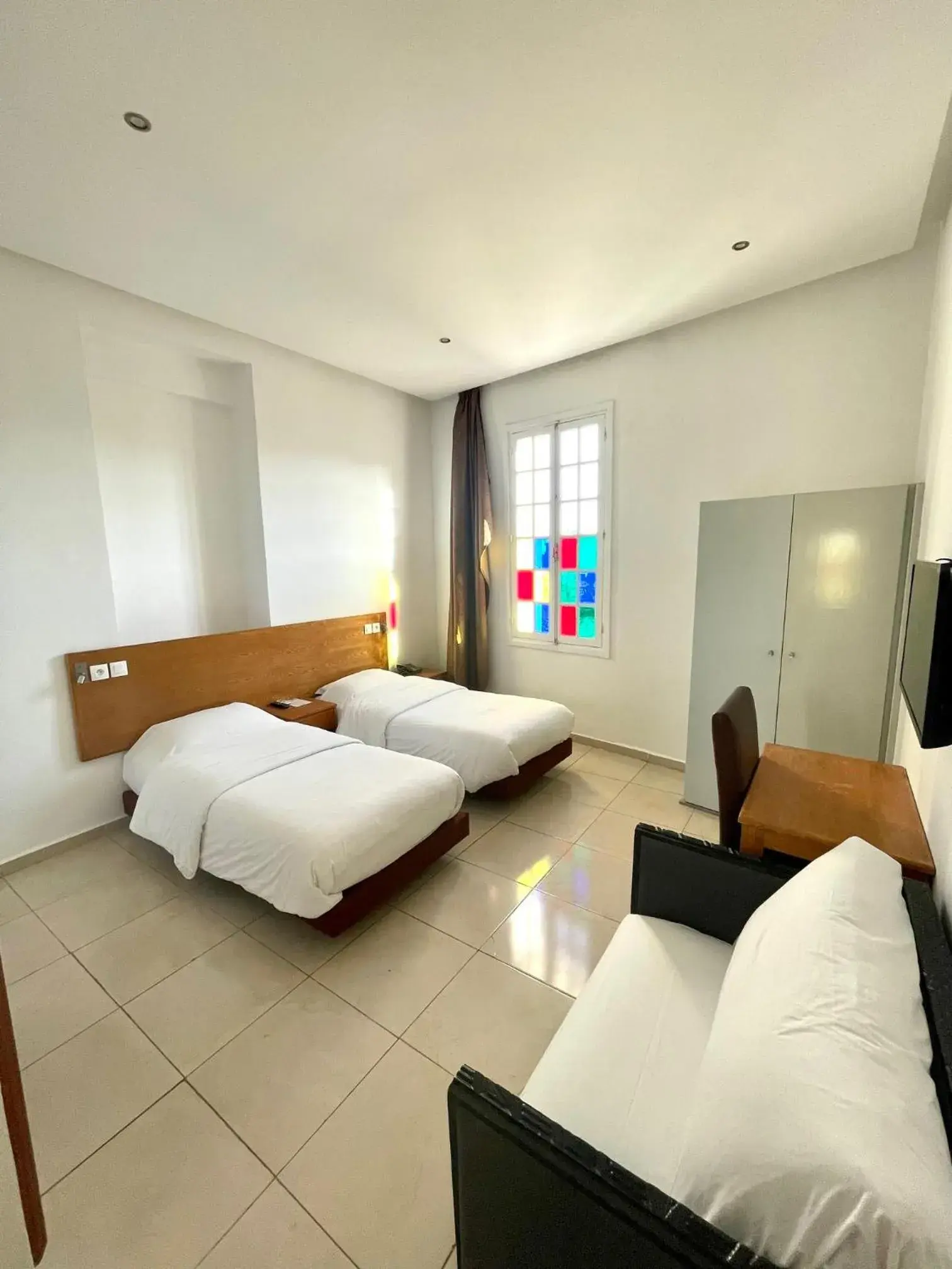 Twin Room with Private Bathroom in Hotel Lutece Twin Room with Private Bathroom in Hotel Lutece