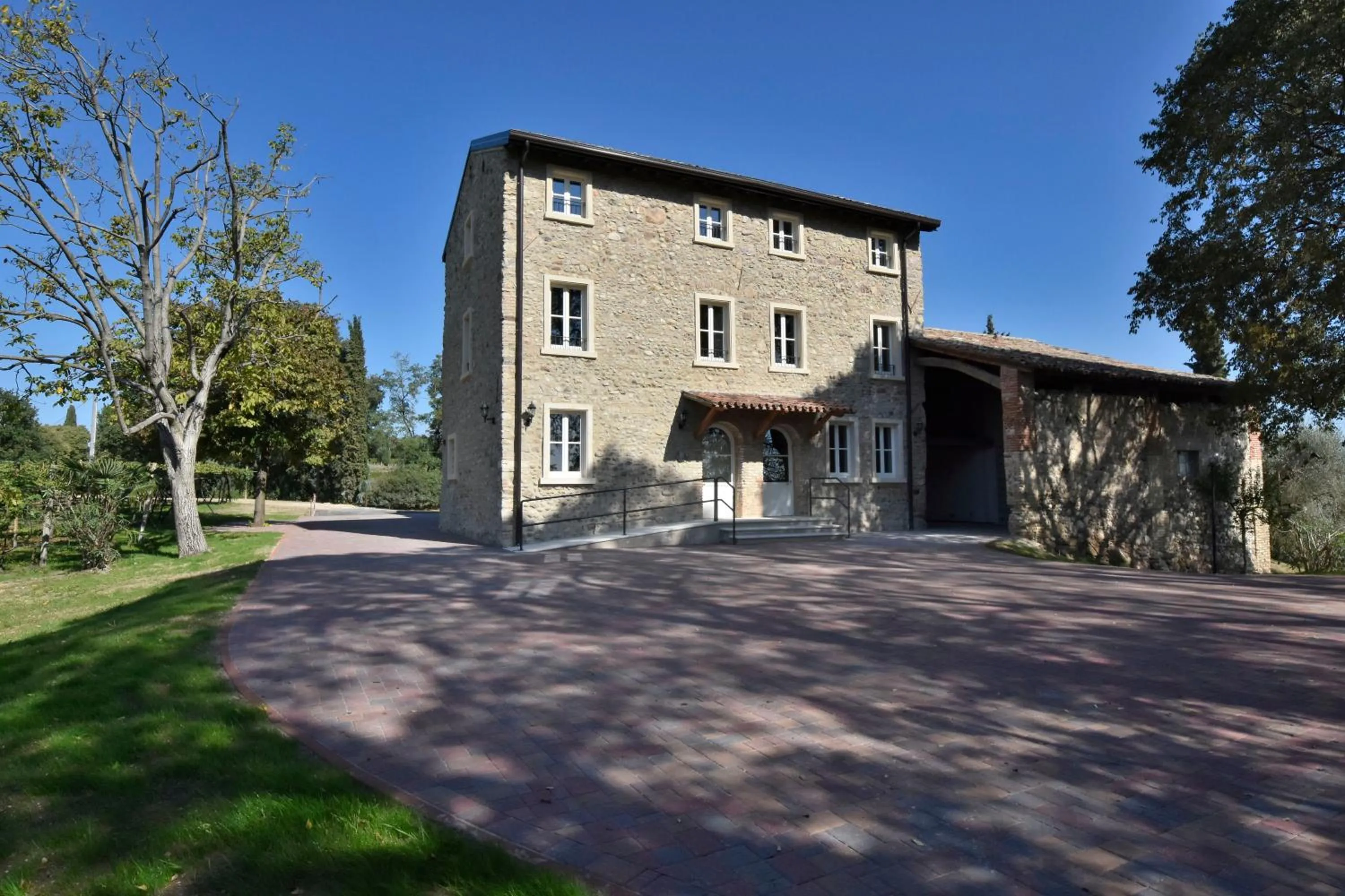 Facade/entrance in Le Palazzole