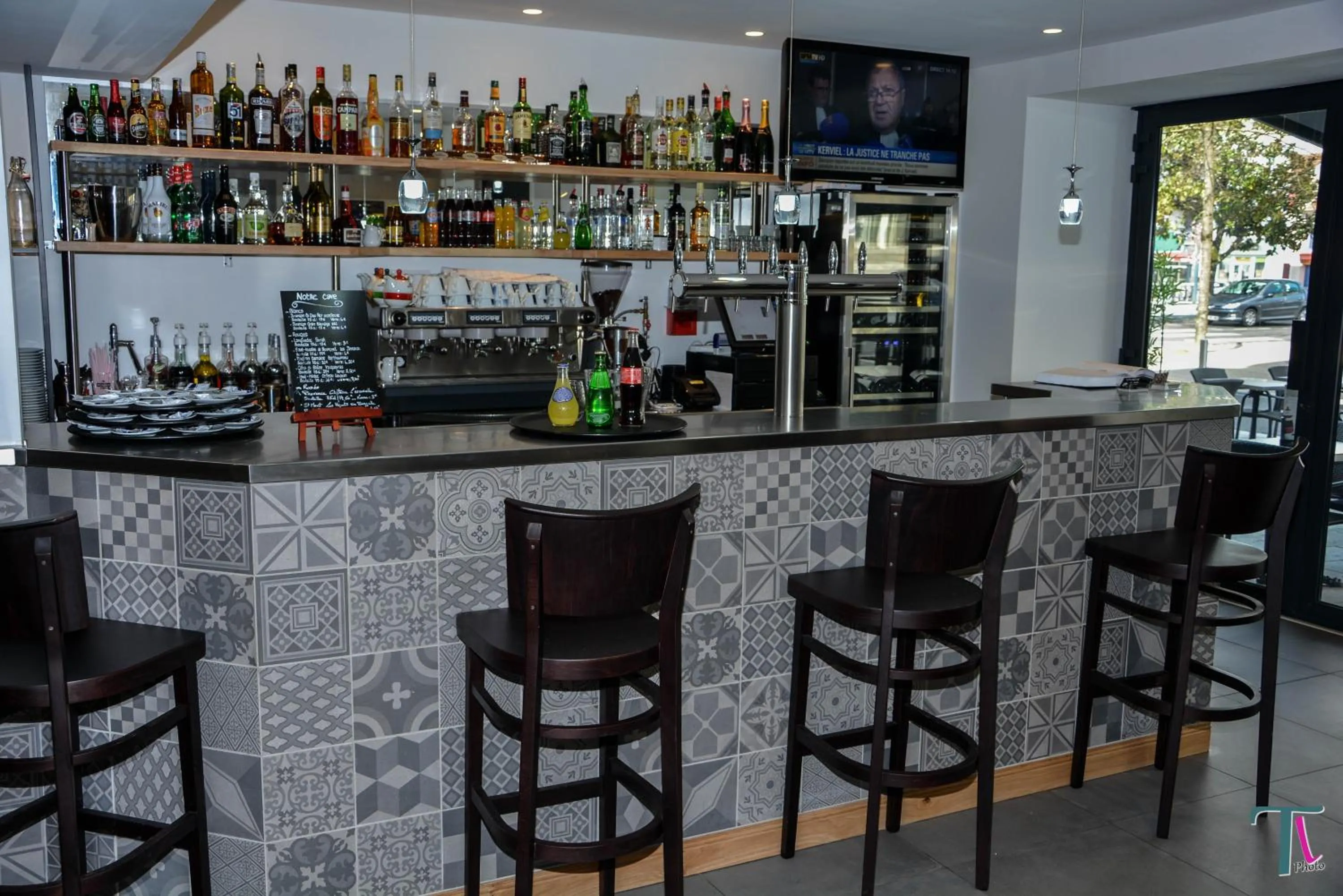 Lounge or bar in Le Matisse Pau Centre