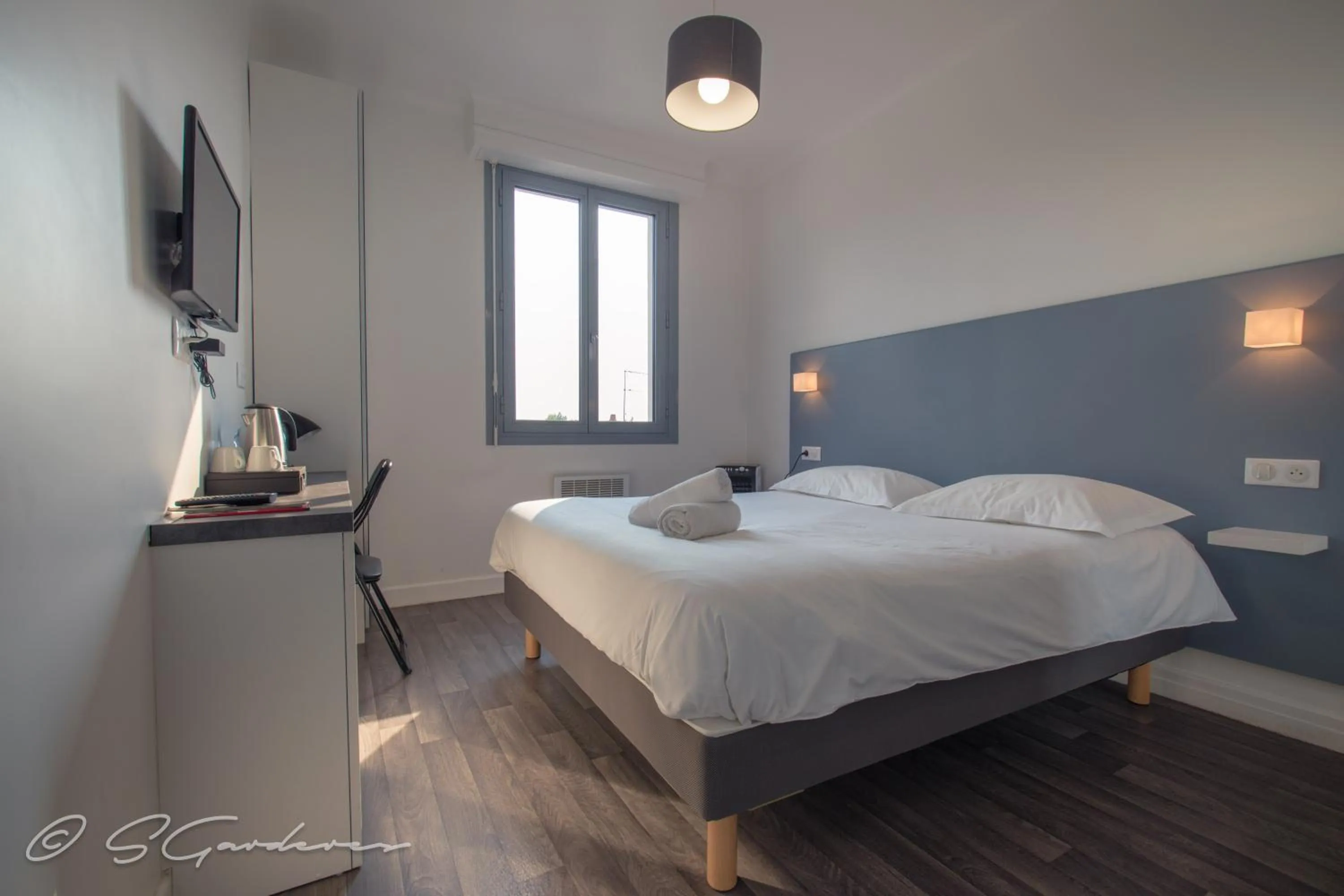 Bedroom, Bed in Le Matisse Pau Centre