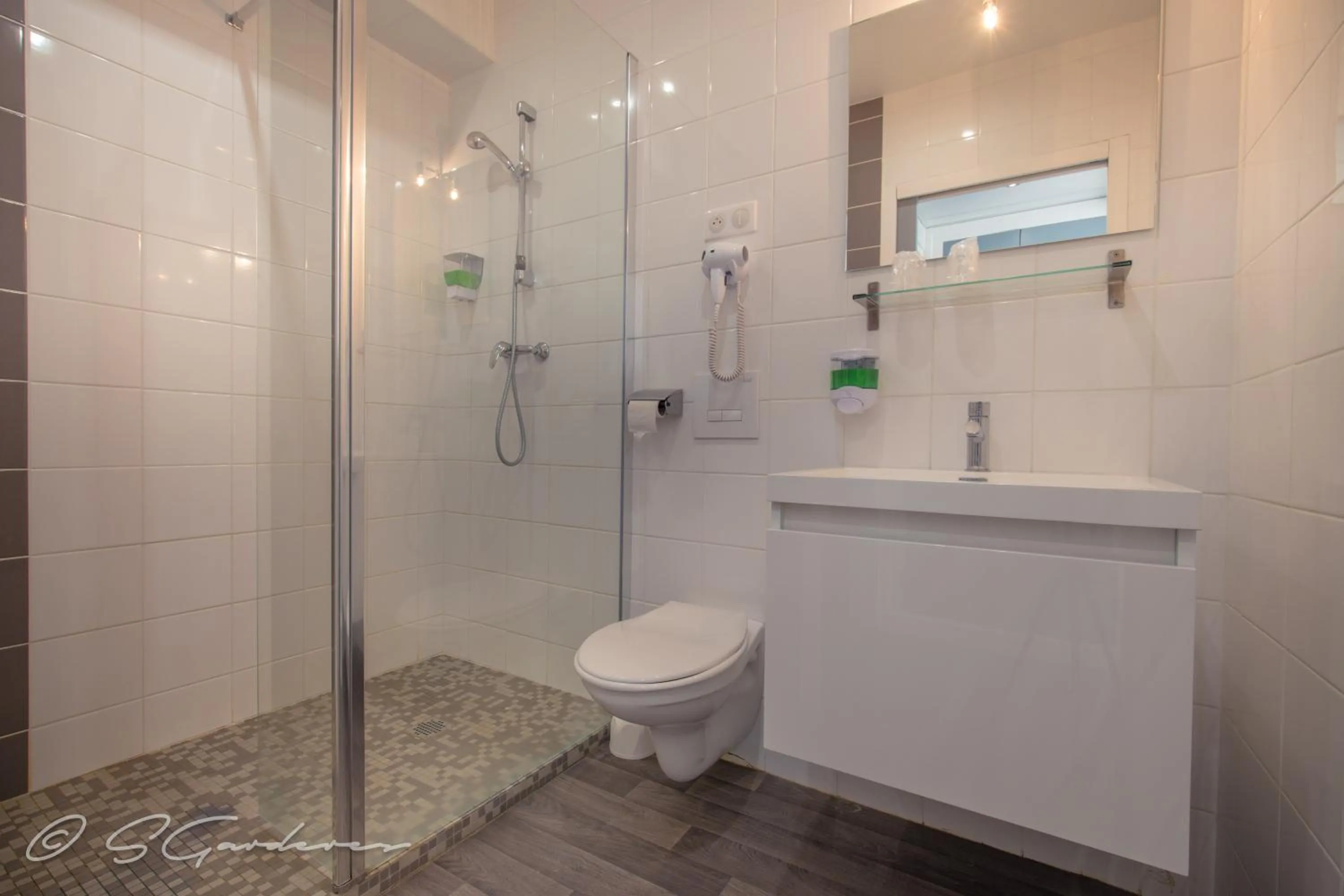 Bathroom in Le Matisse Pau Centre