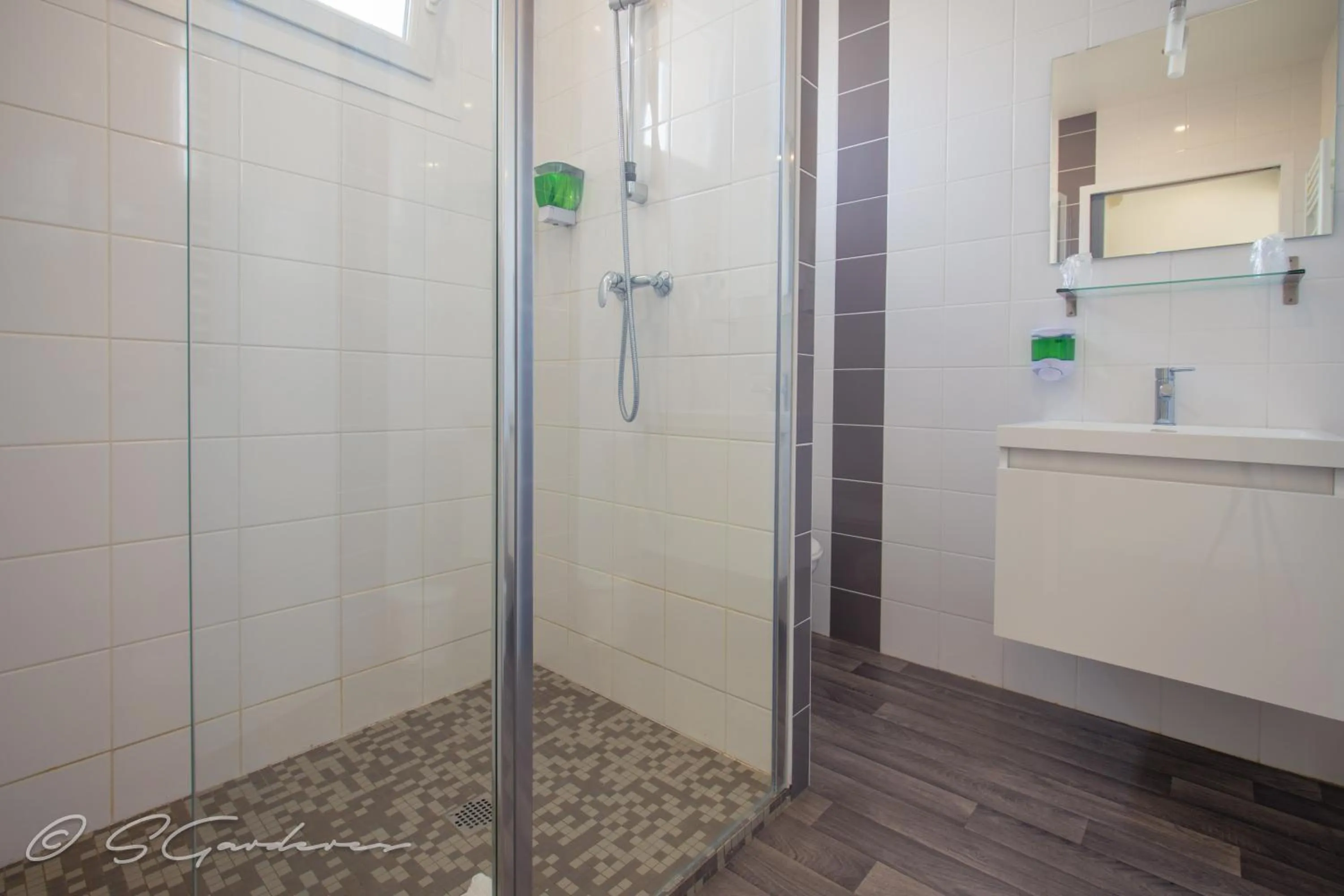 Bathroom in Le Matisse Pau Centre