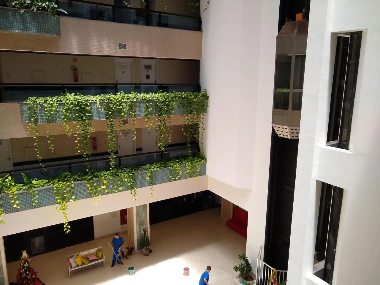 Property building in Farol Barra Flat 202