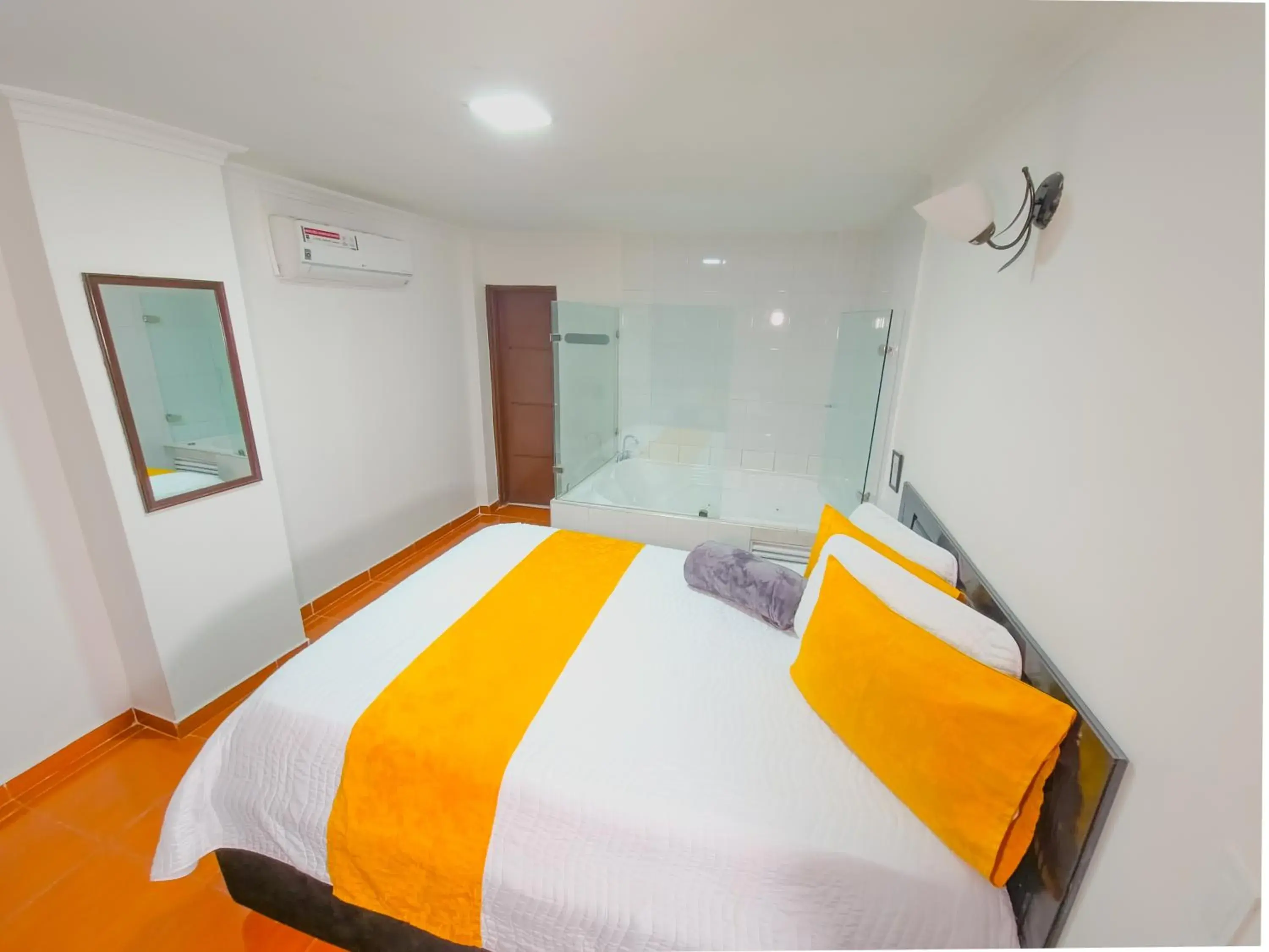 Bed in Hotel Avenida 3 Real en el norte de Cali Bed in Hotel Avenida 3 Real en el norte de Cali