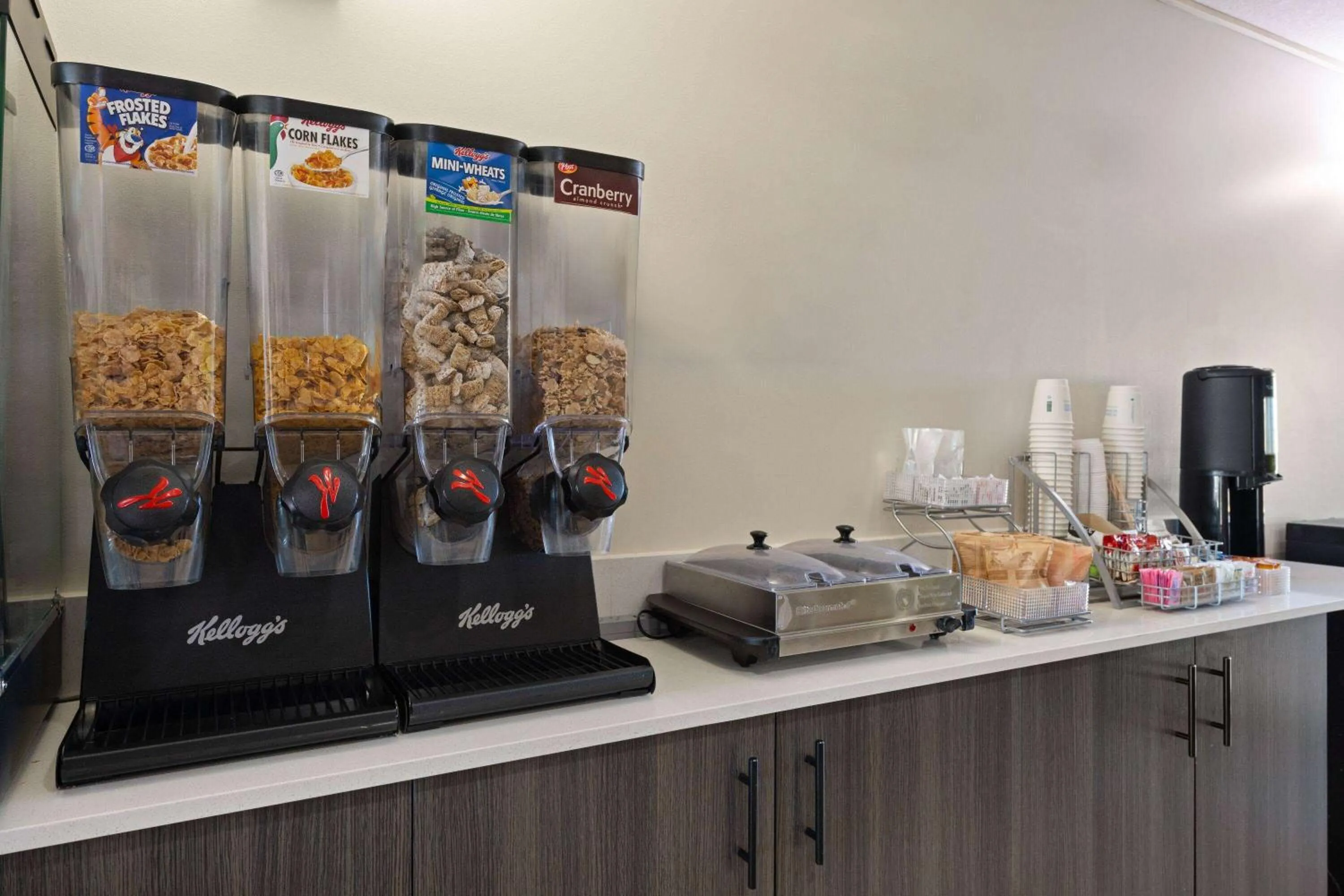 Kitchen or kitchenette in Super 8 by Wyndham Fort McMurray