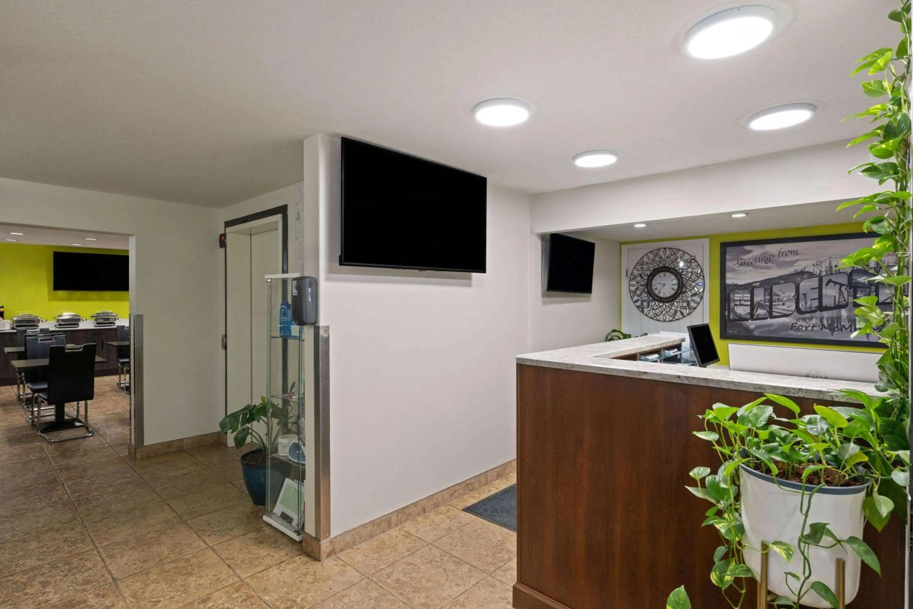 Lobby or reception in Super 8 by Wyndham Fort McMurray