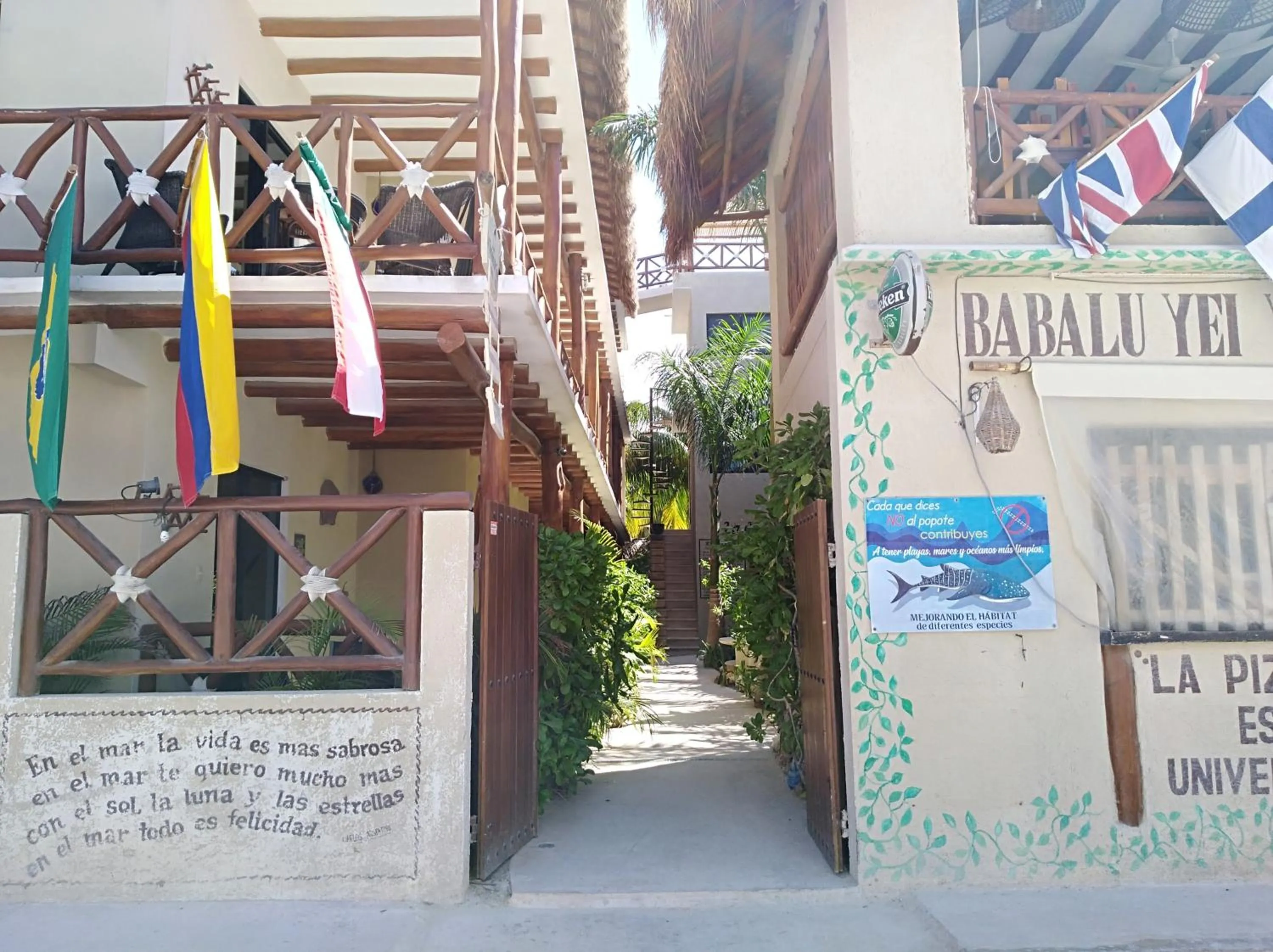Facade/entrance in La Constanza de Rulo