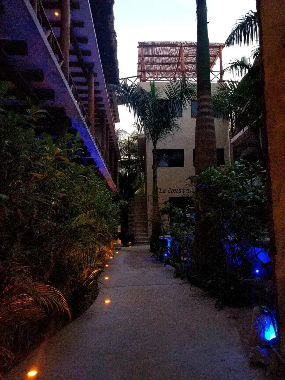 Facade/entrance in La Constanza de Rulo Facade/entrance in La Constanza de Rulo