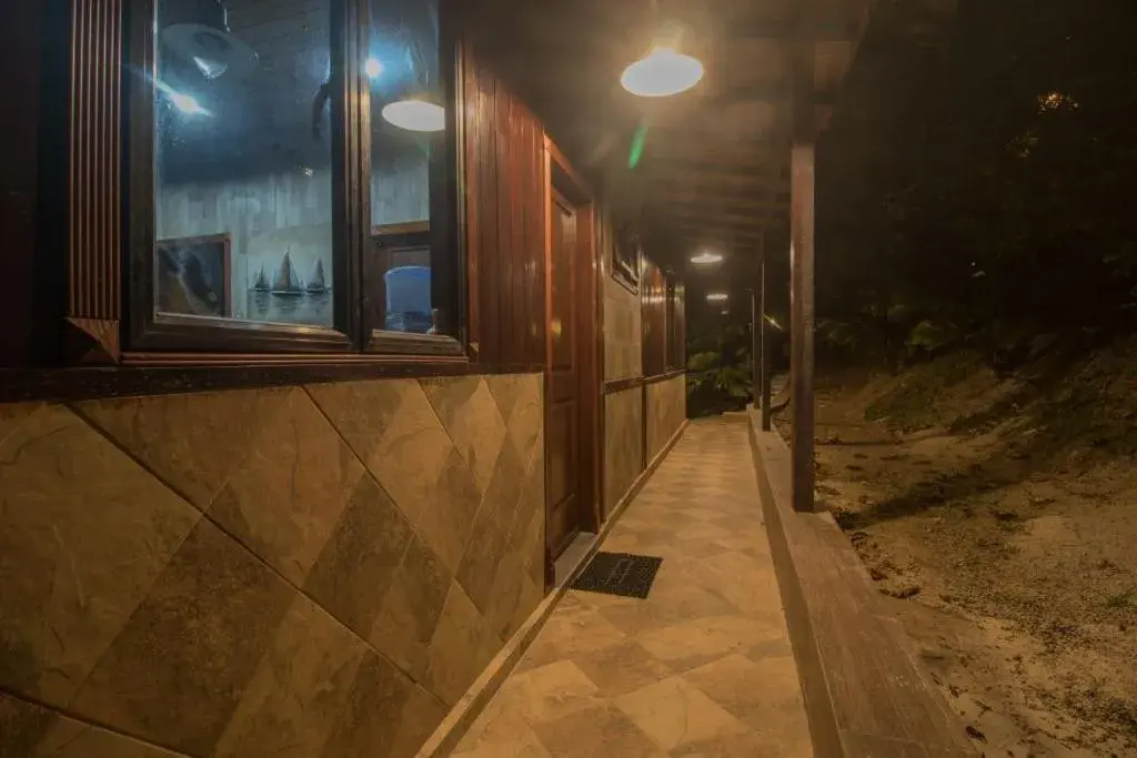 Property building in De Serenity - Exclusive Jungle Retreat Property building in De Serenity - Exclusive Jungle Retreat