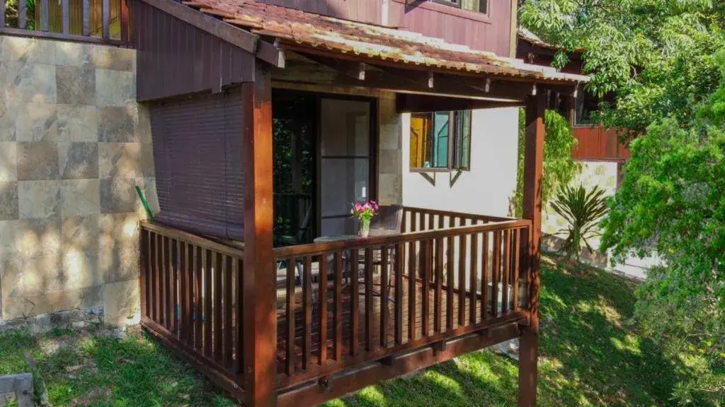 Property building in De Serenity - Exclusive Jungle Retreat Property building in De Serenity - Exclusive Jungle Retreat