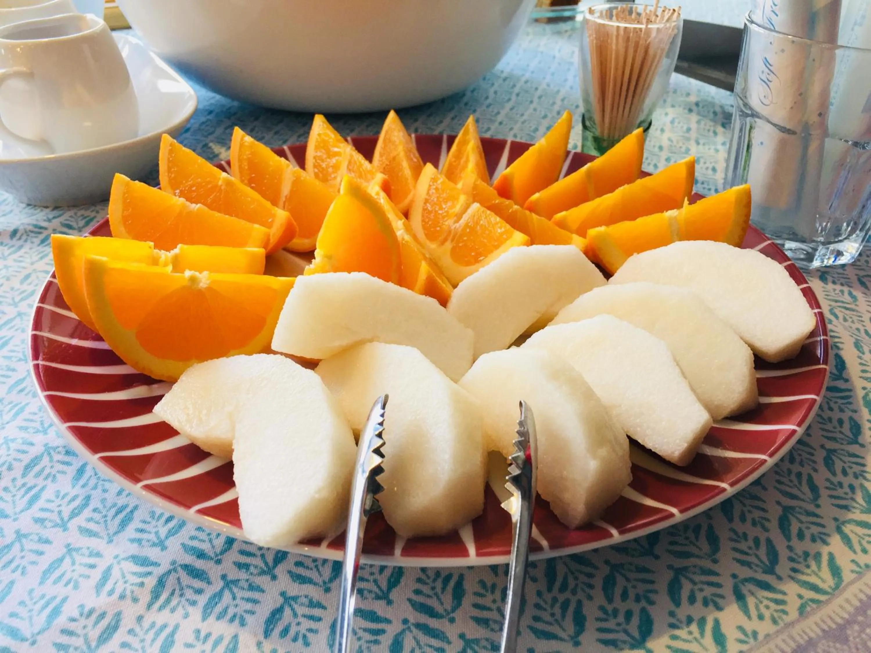 Breakfast in White Rose Inn