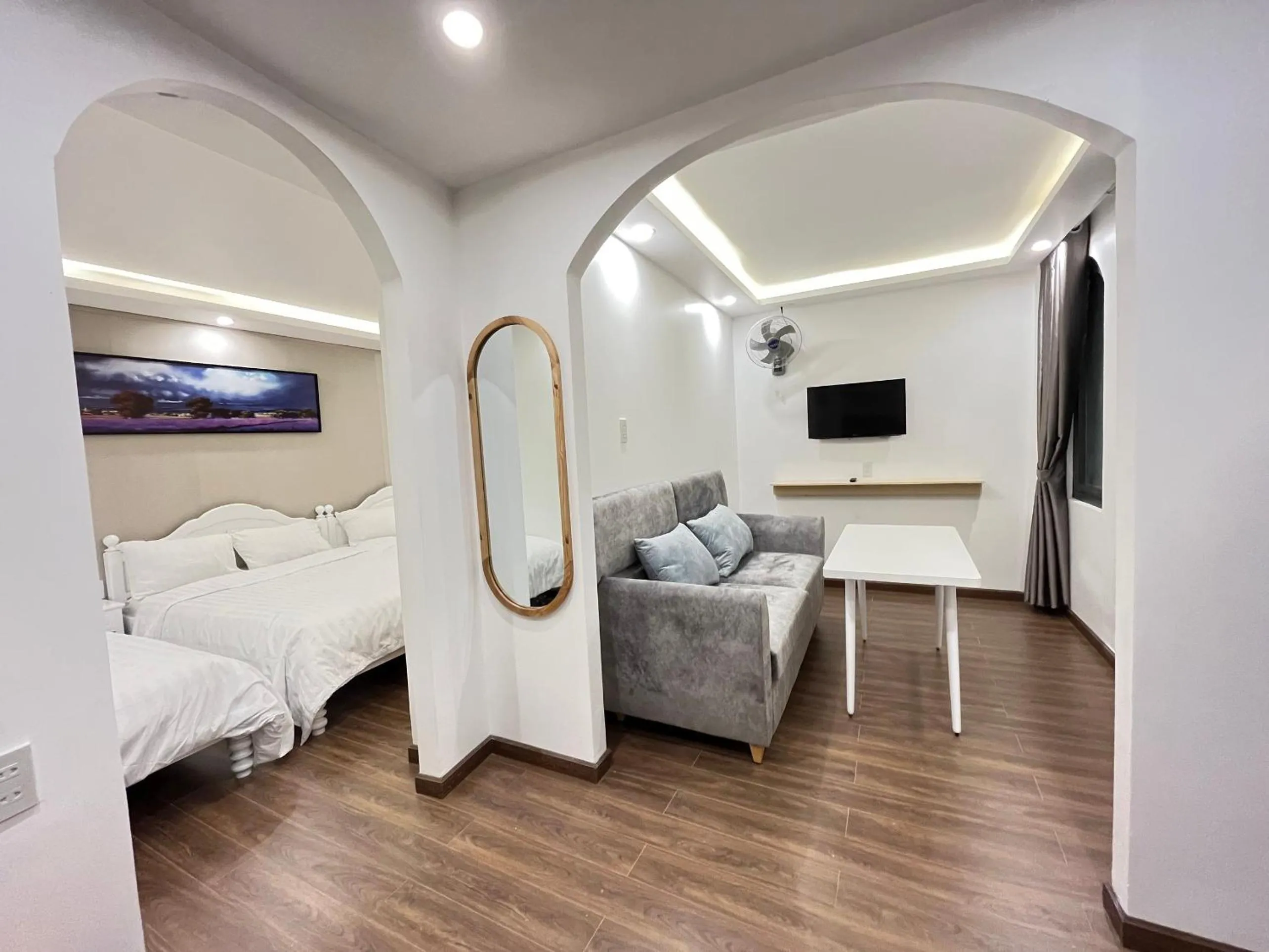 Living room, Bed in Tuyết Mai Hotel