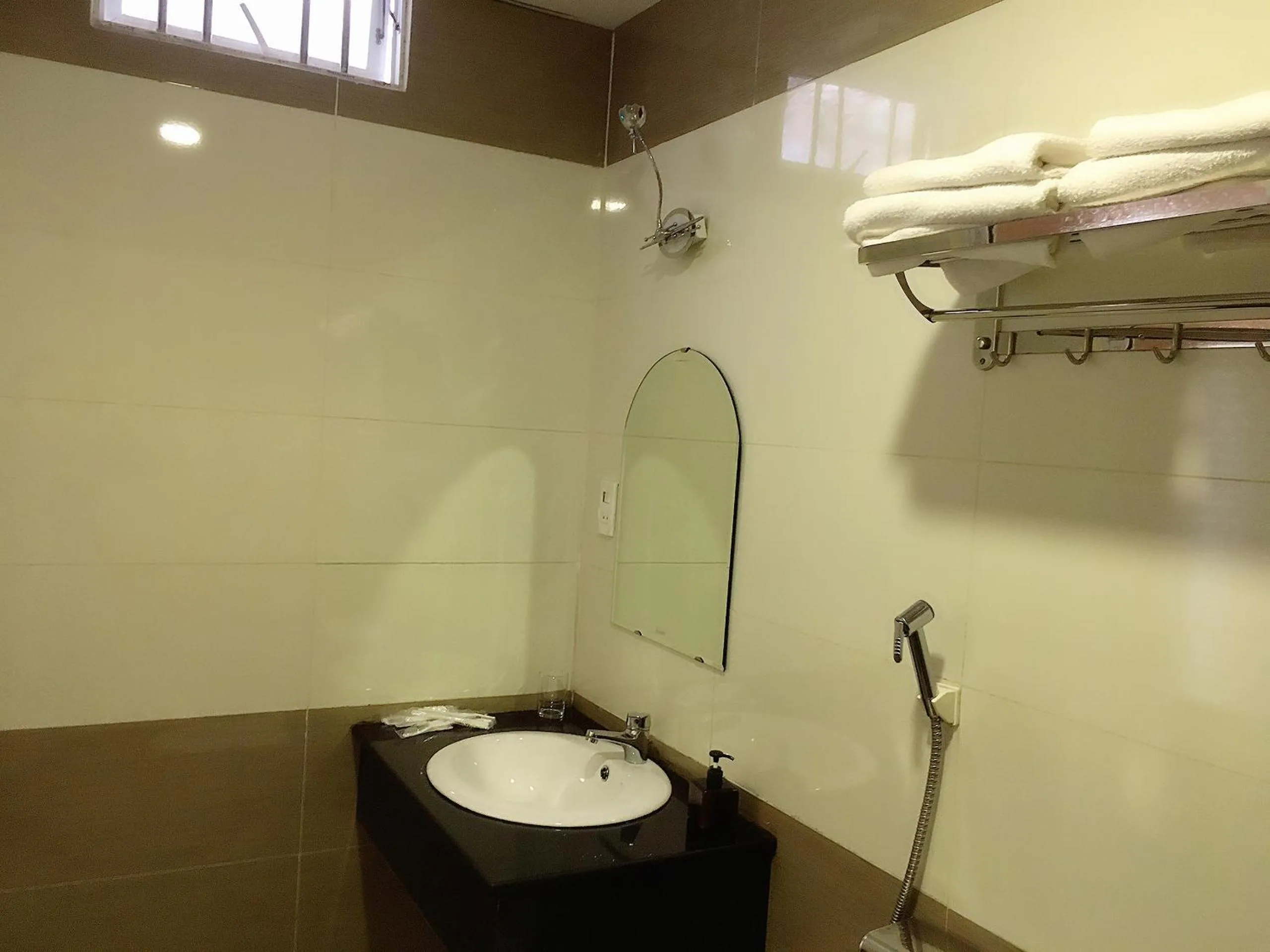 Bathroom in Tuyết Mai Hotel