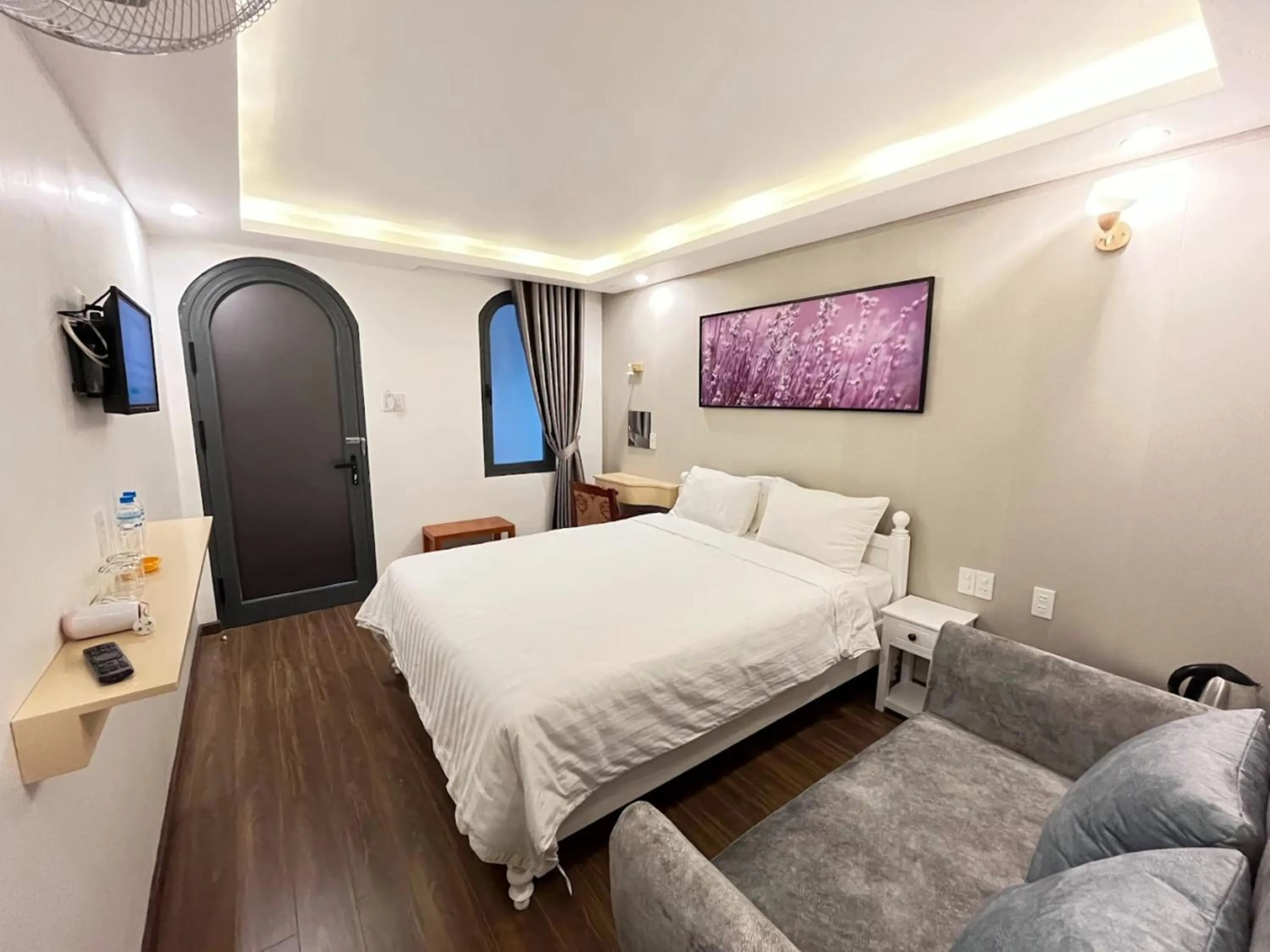 Photo of the whole room, Bed in Tuyết Mai Hotel