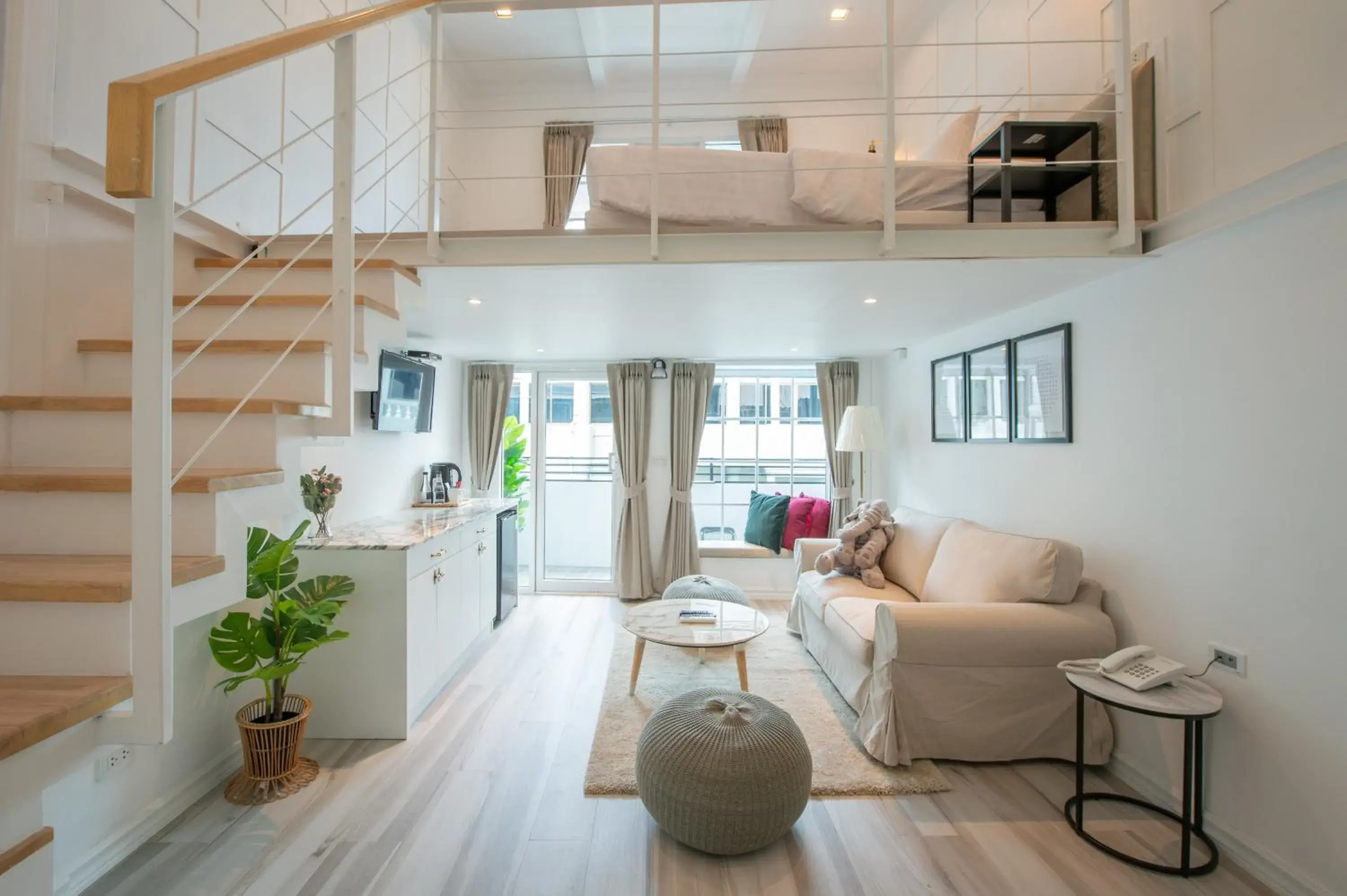 Photo of the whole room in White Ivory Bed And Breakfast Photo of the whole room in White Ivory Bed And Breakfast