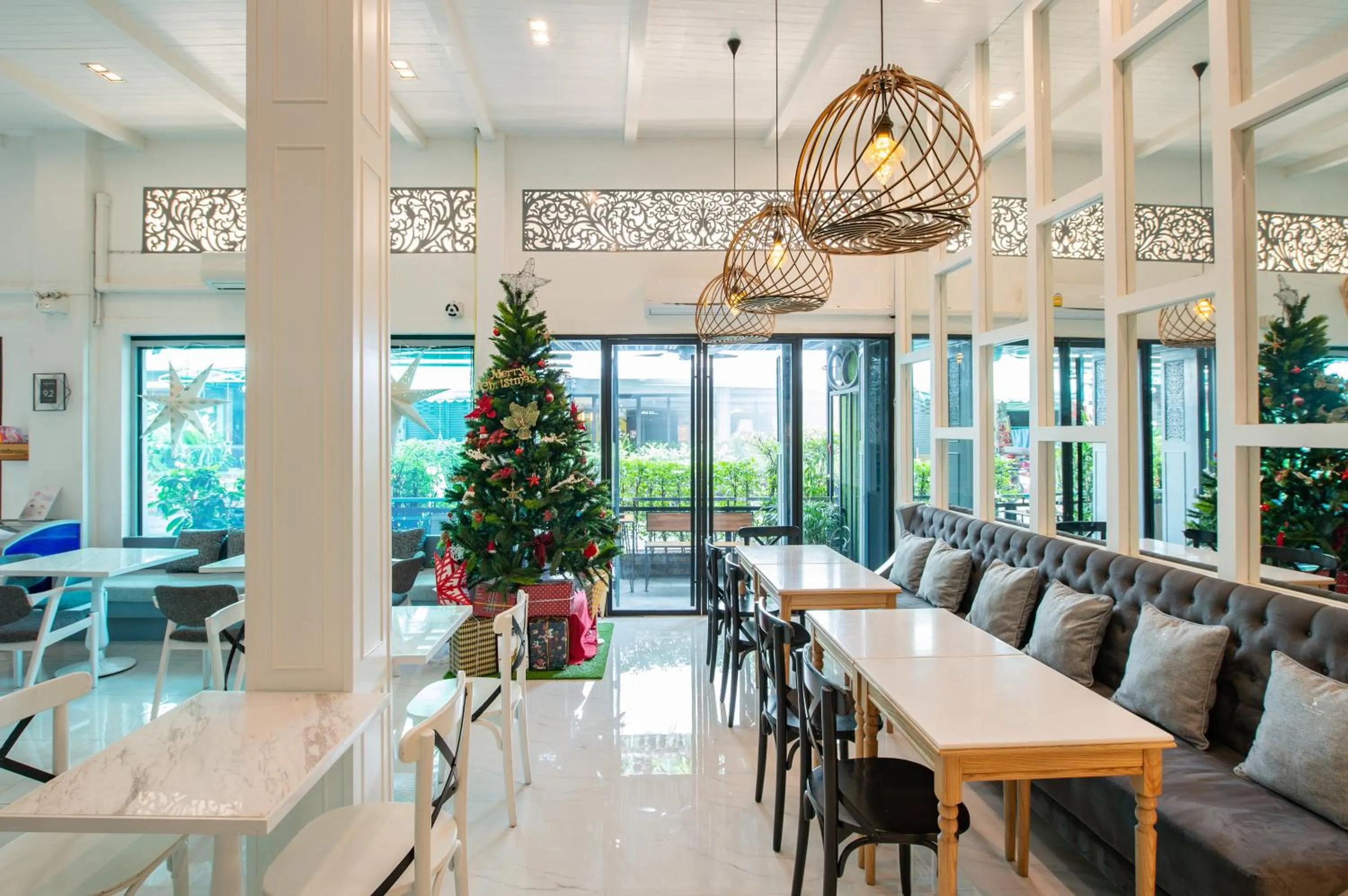 White Ivory Bed And Breakfast