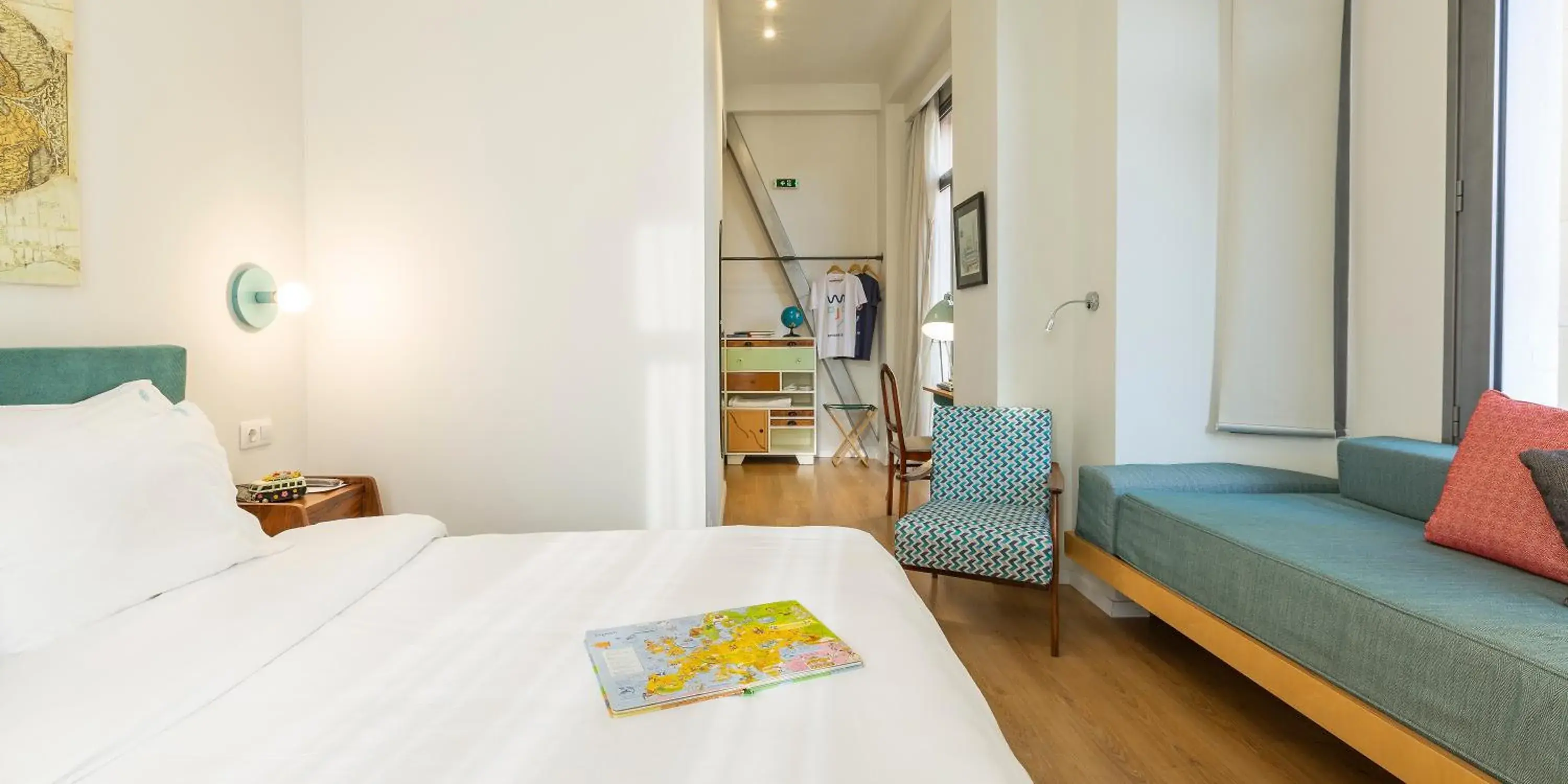 Photo of the whole room, Bed in The Caravan Photo of the whole room, Bed in The Caravan