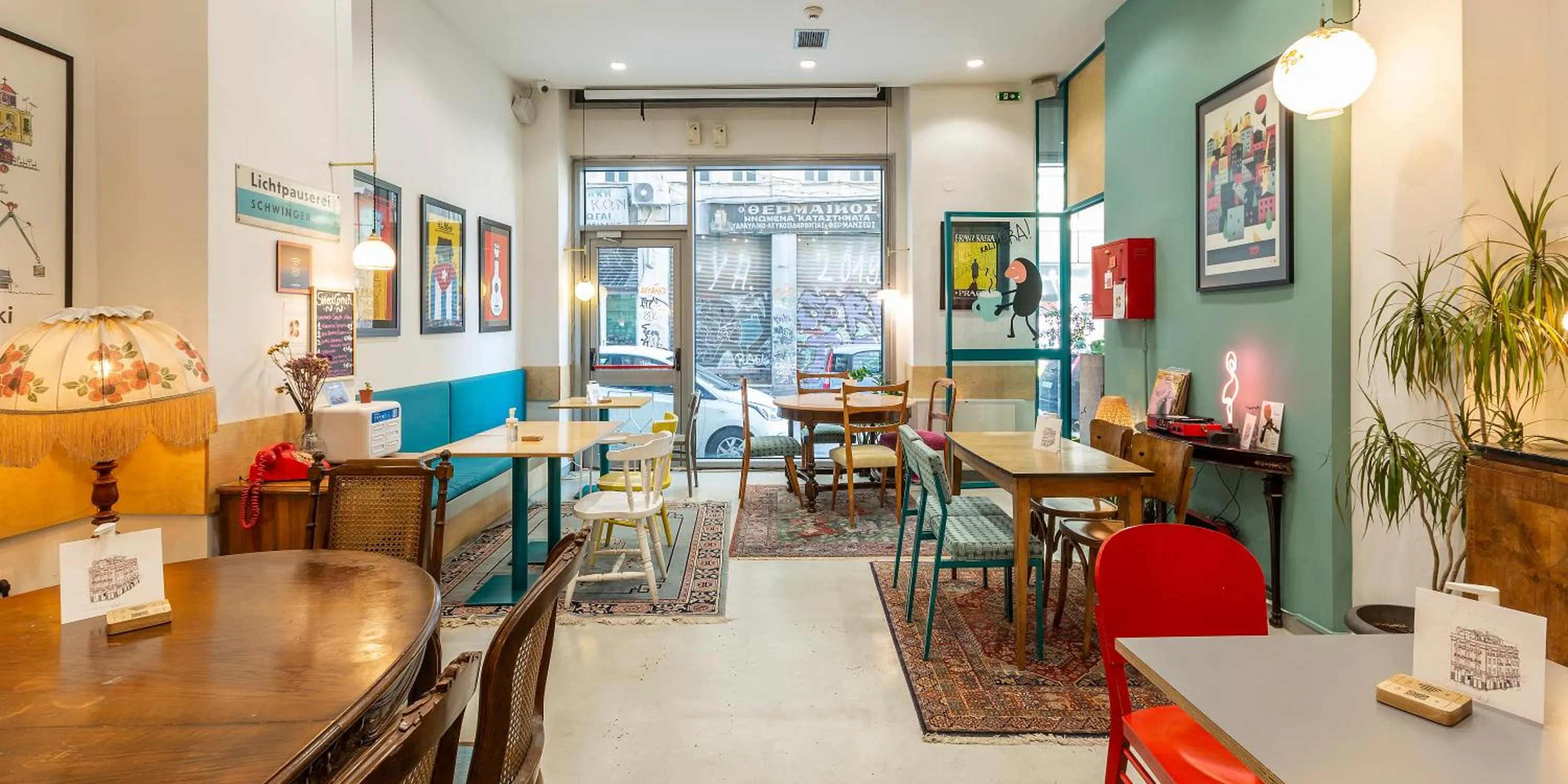 Restaurant/places to eat in The Caravan