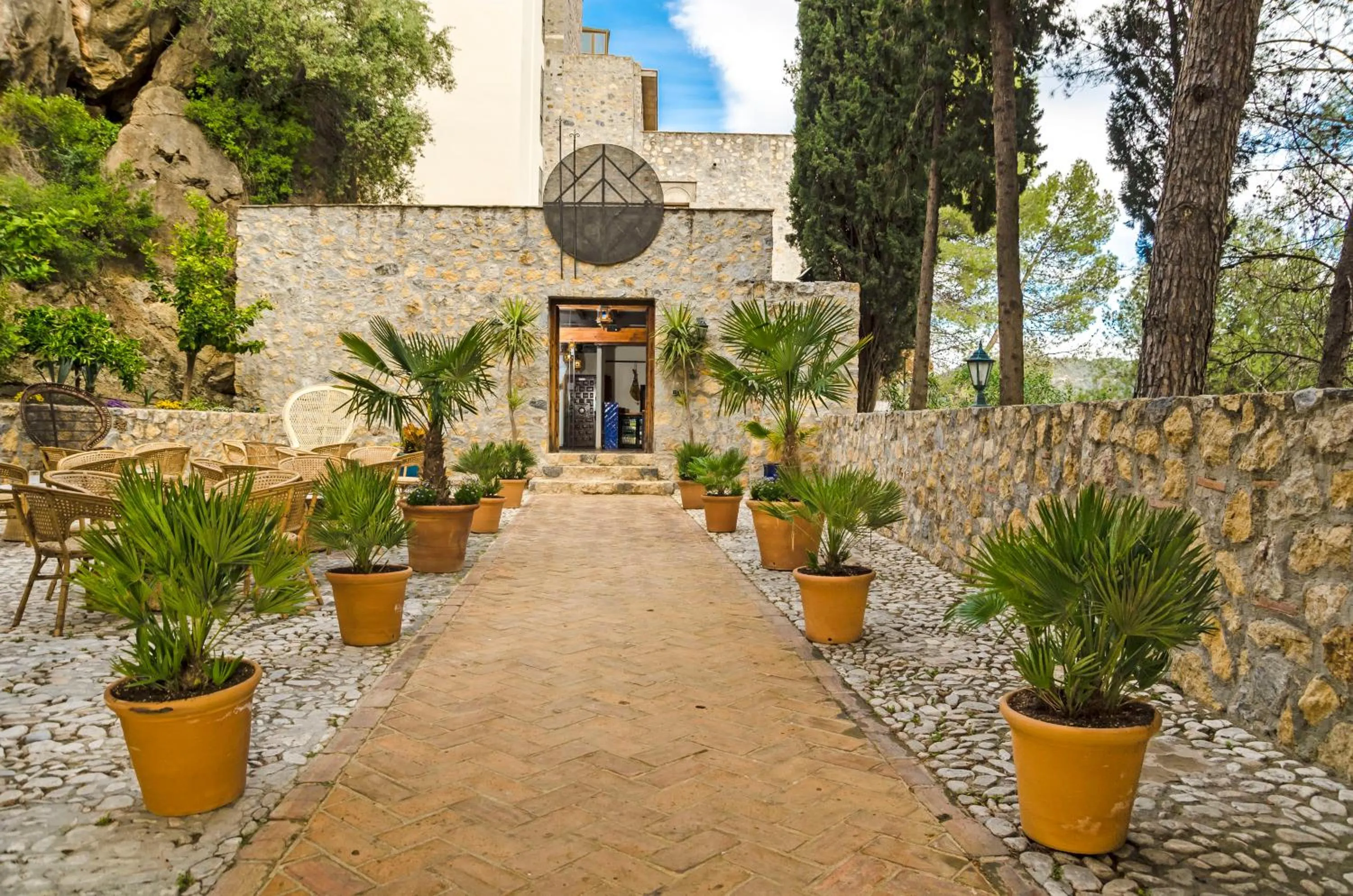 Patio in Hotel Castillo de Monda