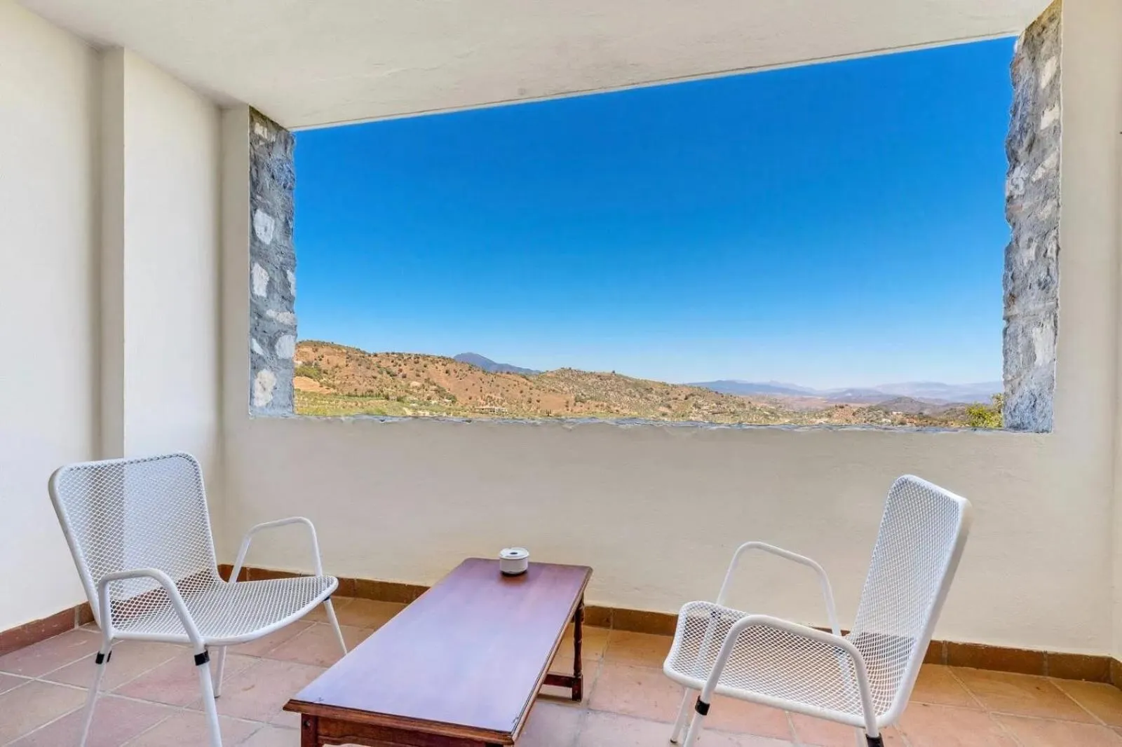 Mountain view in Hotel Castillo de Monda