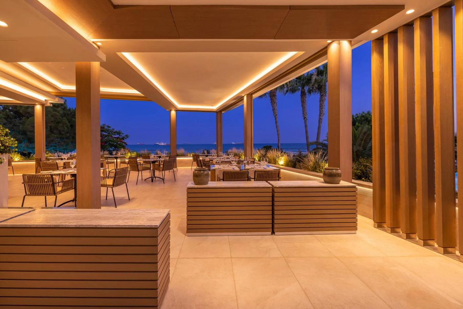 Restaurant/places to eat in Crowne Plaza Limassol by IHG