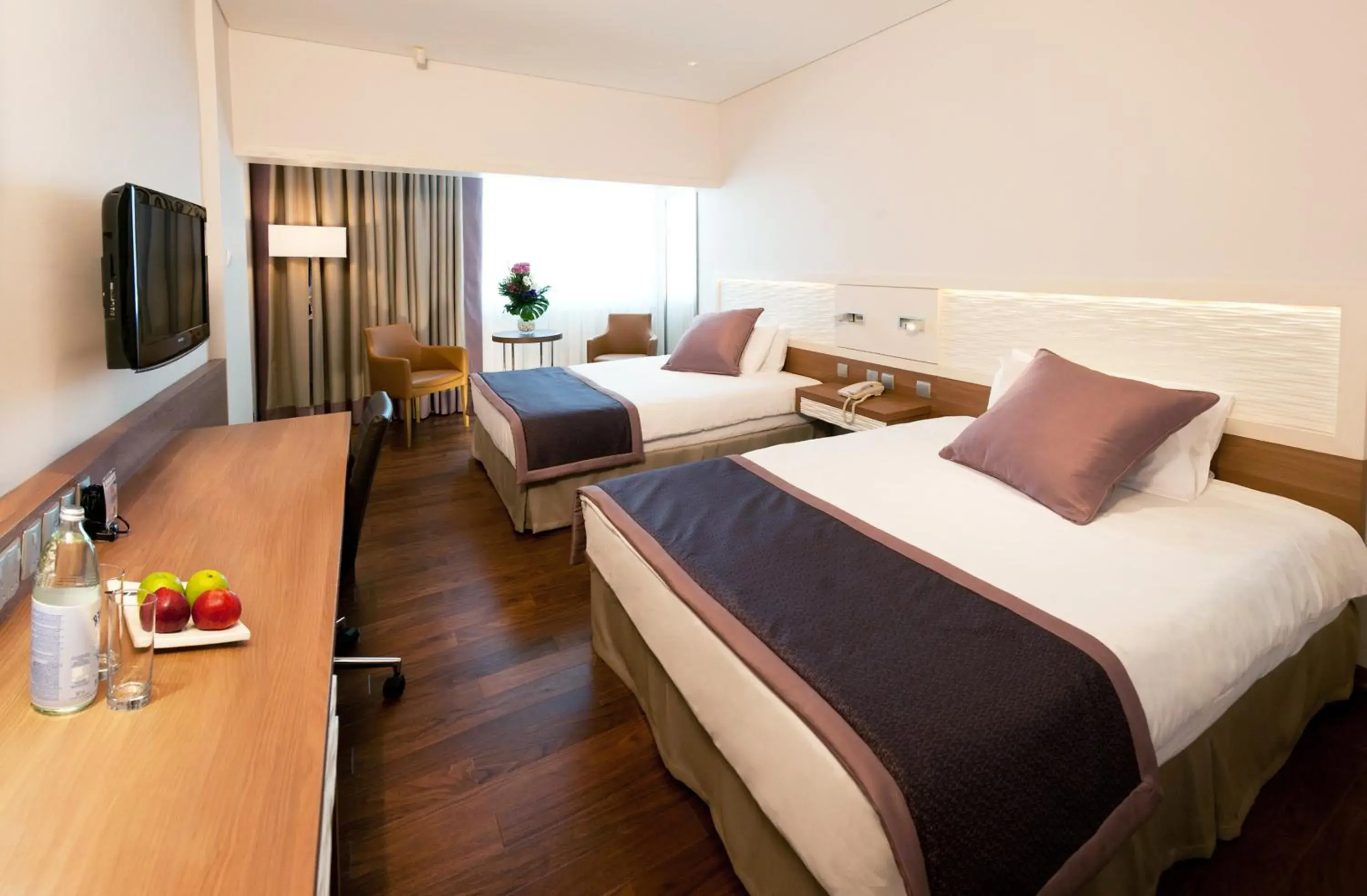 Photo of the whole room, Bed in Crowne Plaza Limassol by IHG Photo of the whole room, Bed in Crowne Plaza Limassol by IHG