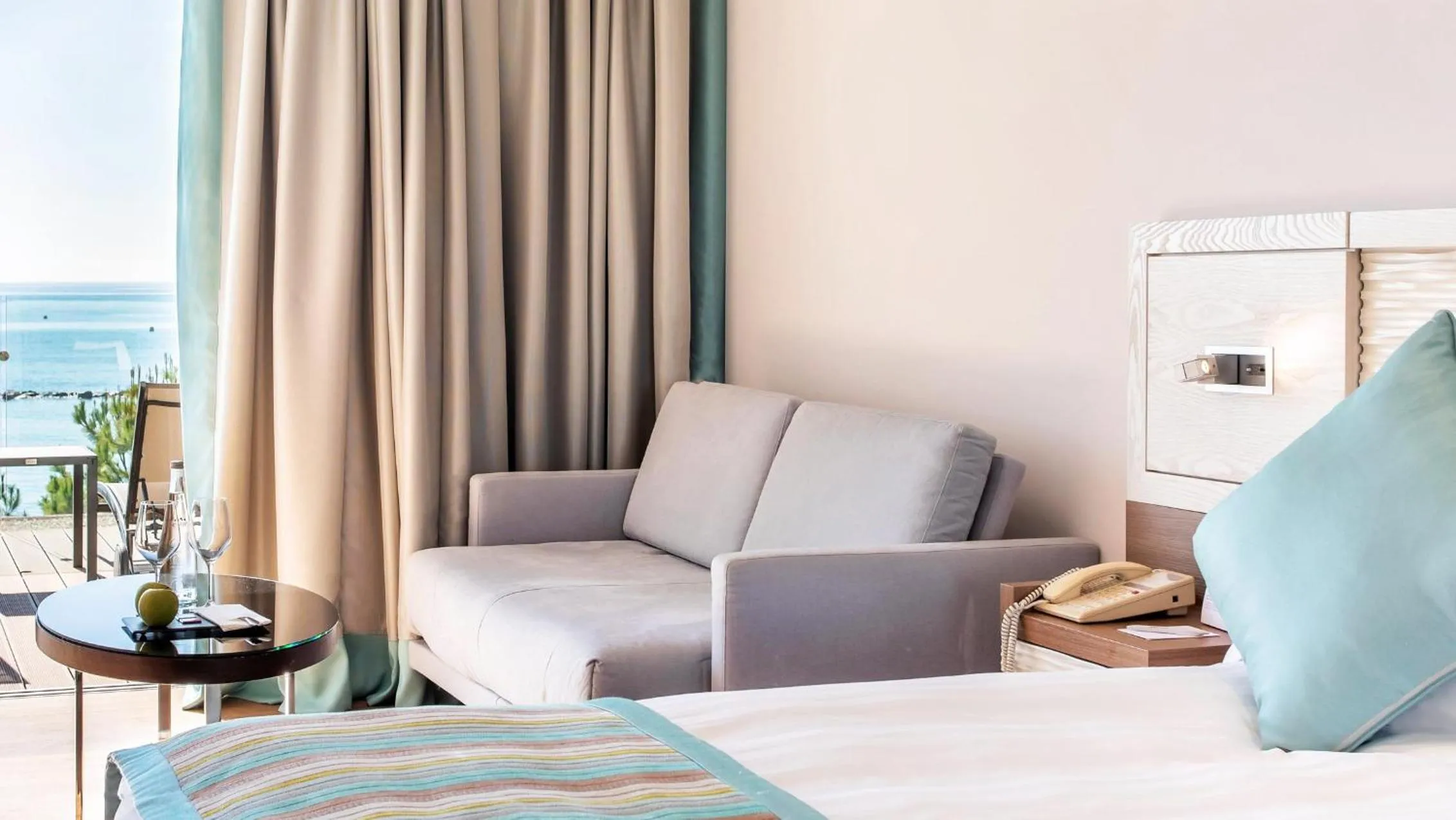 Photo of the whole room, Bed in Crowne Plaza Limassol by IHG