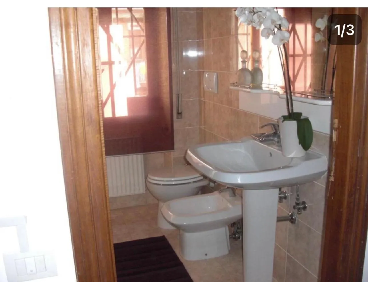 Bathroom in La Maison Blanche