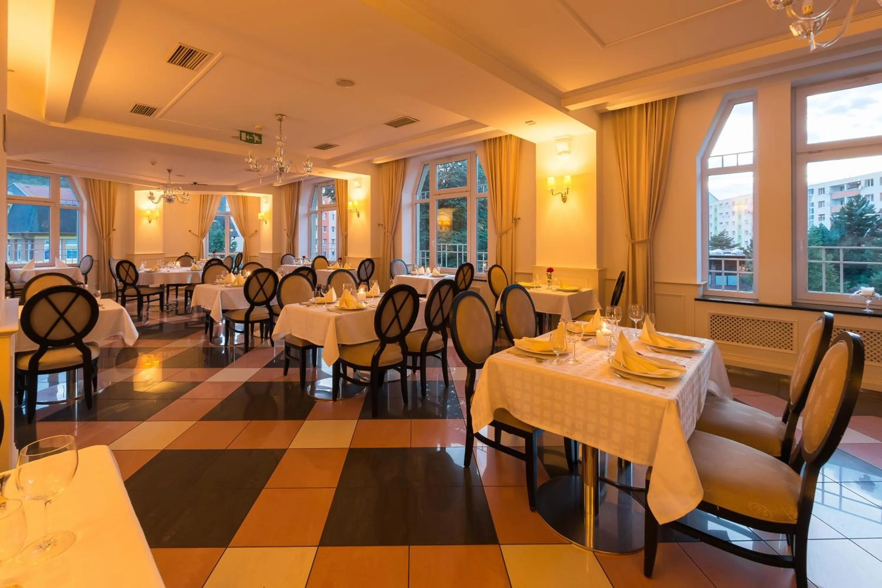 Restaurant/places to eat in Hotel Torysa