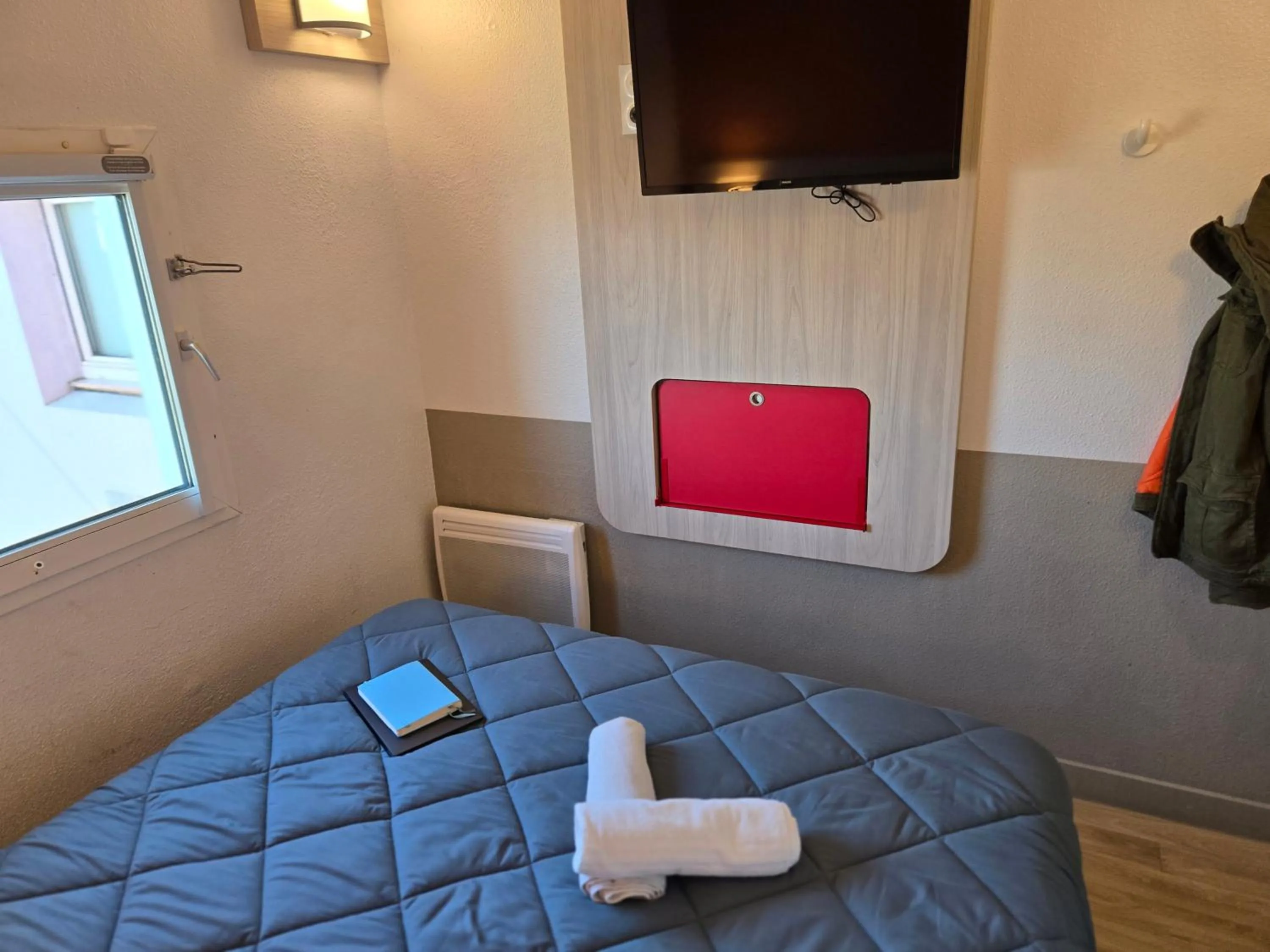 Bed in Premiere Classe Angers Est - St Barthelemy D'Anjou