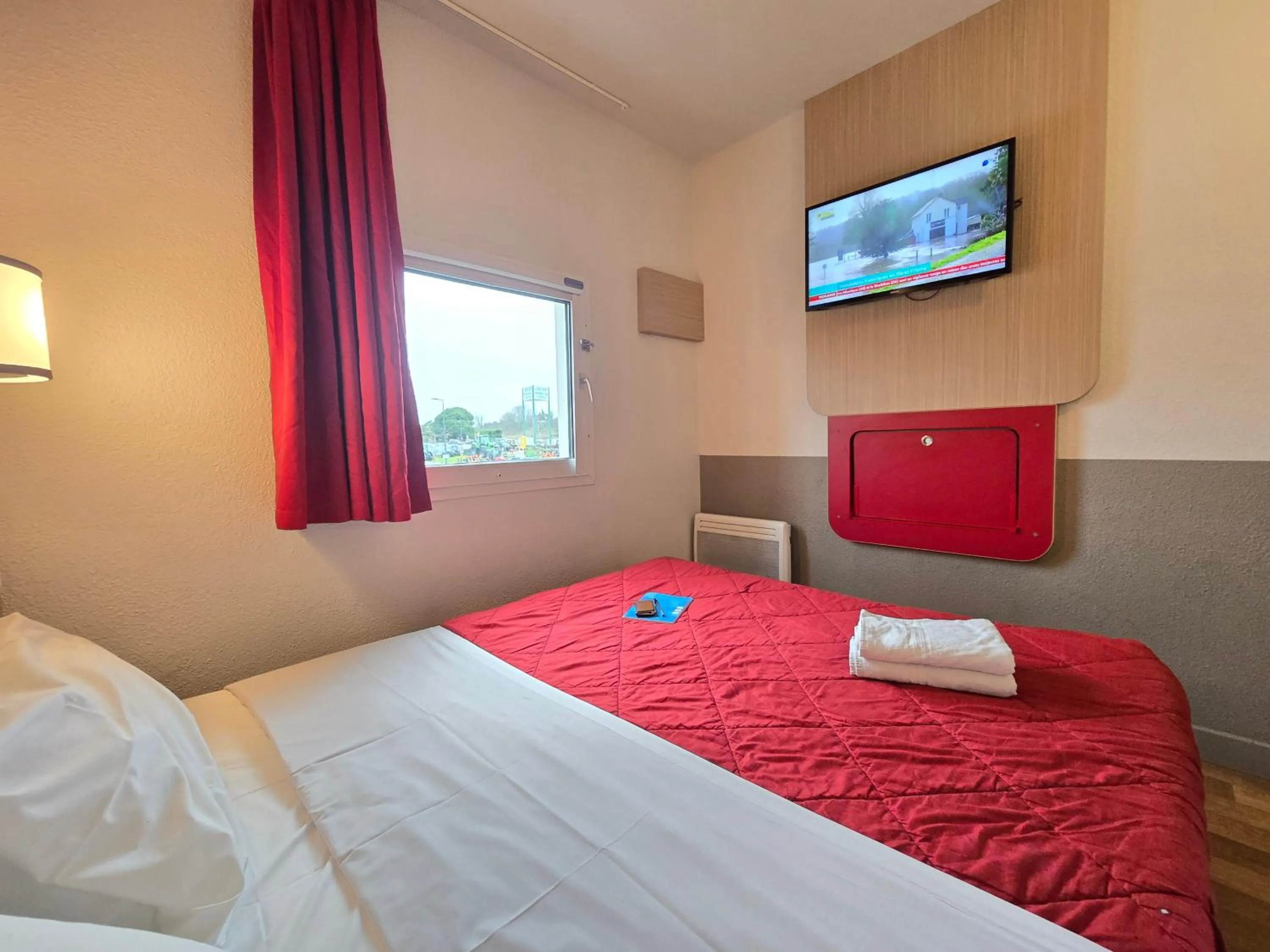 Bed in Premiere Classe Angers Est - St Barthelemy D'Anjou