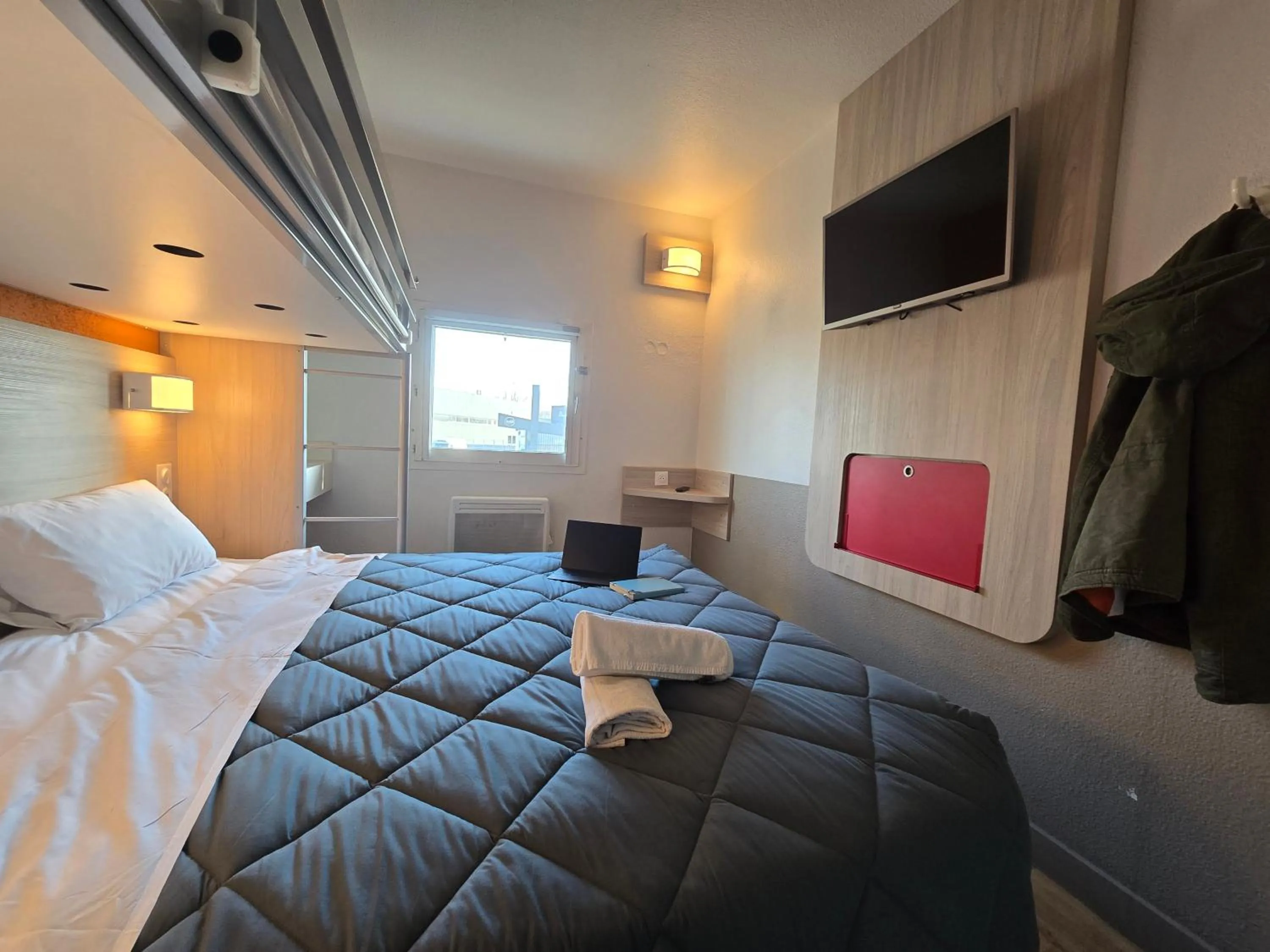 Bed in Premiere Classe Angers Est - St Barthelemy D'Anjou