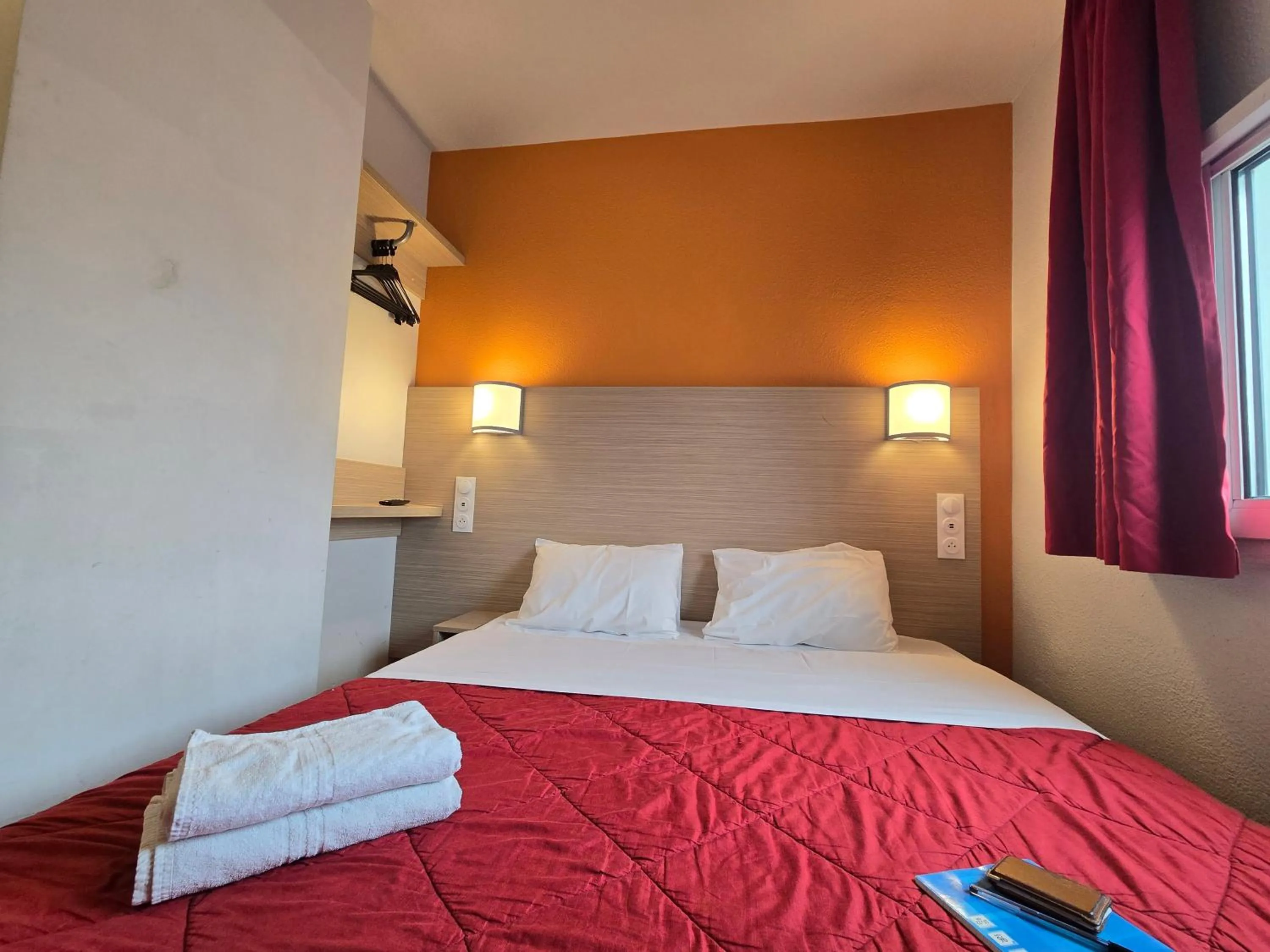 Bed in Premiere Classe Valence - Bourg Les Valence