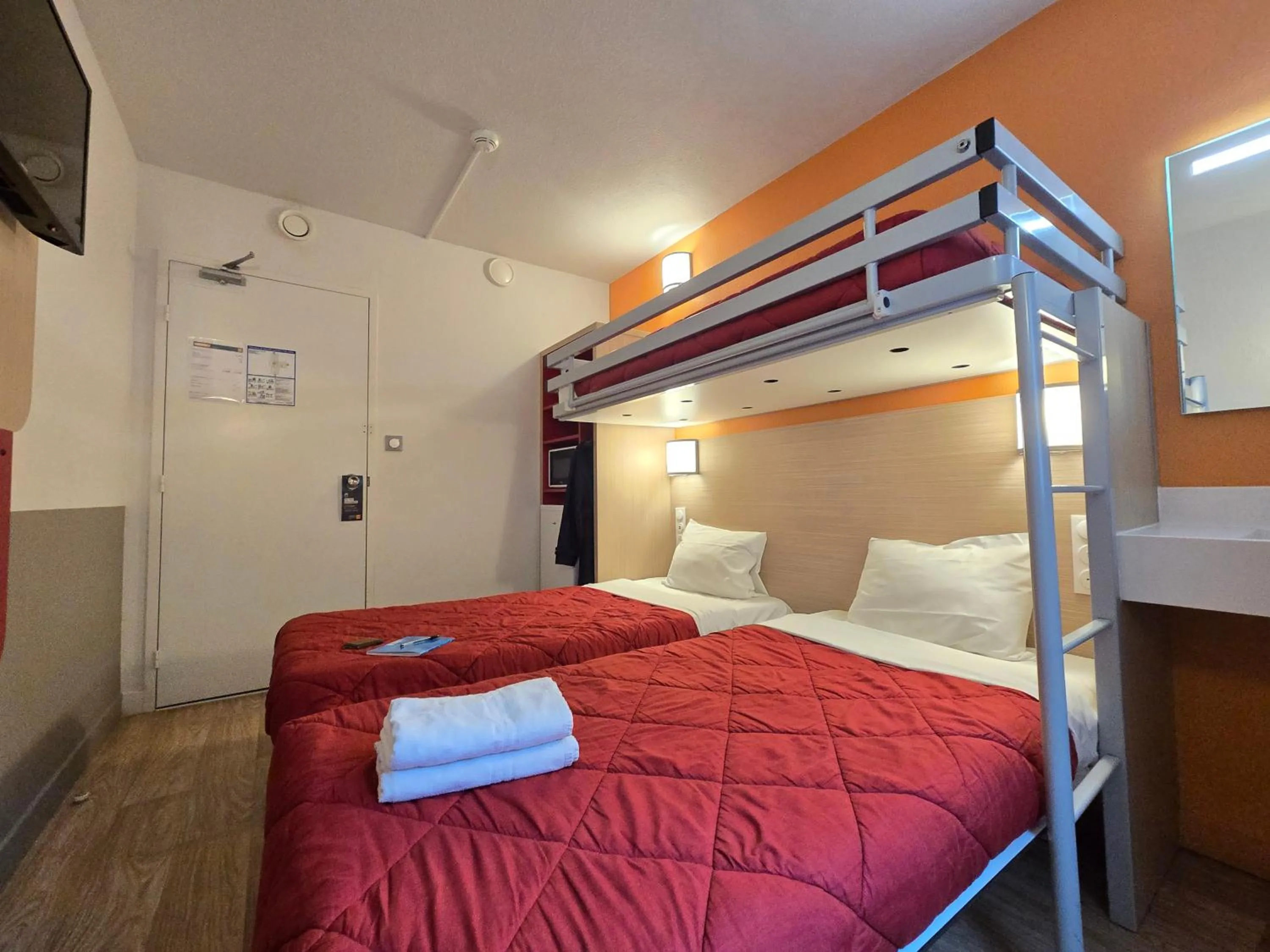 Bed in Premiere Classe Valence - Bourg Les Valence