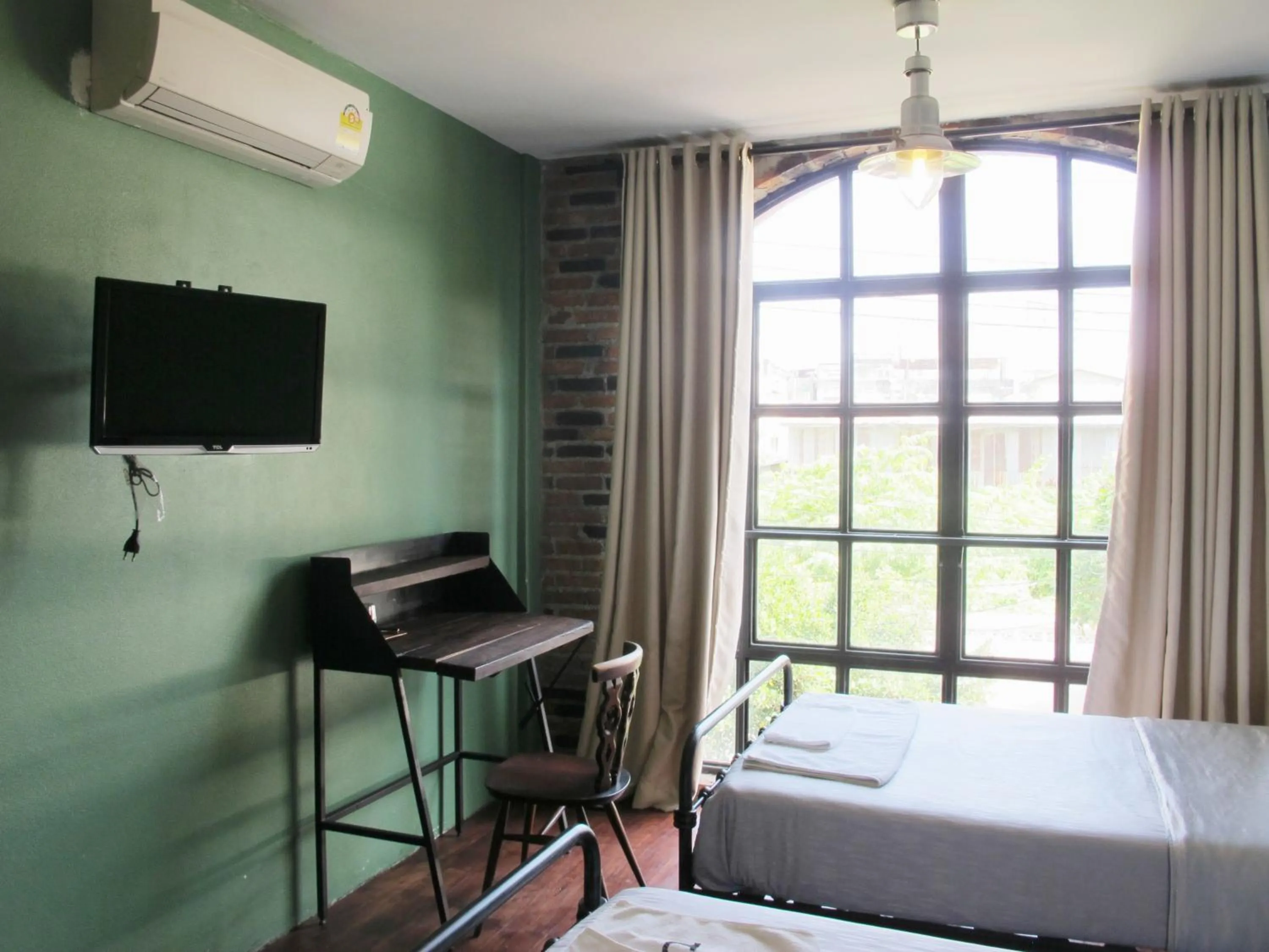 Bedroom, Bed in J No.14