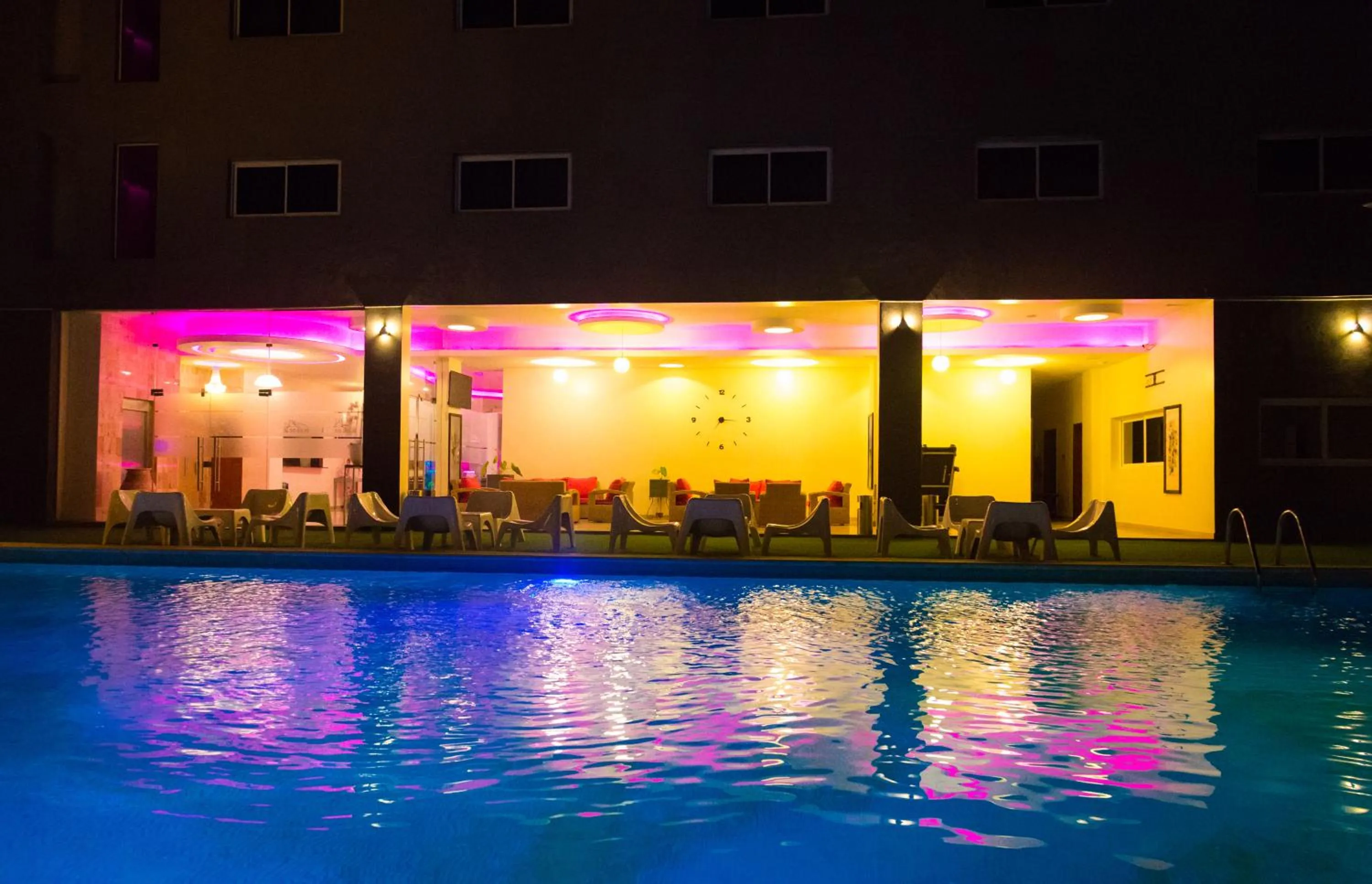 Swimming pool in Hotel du Golfe