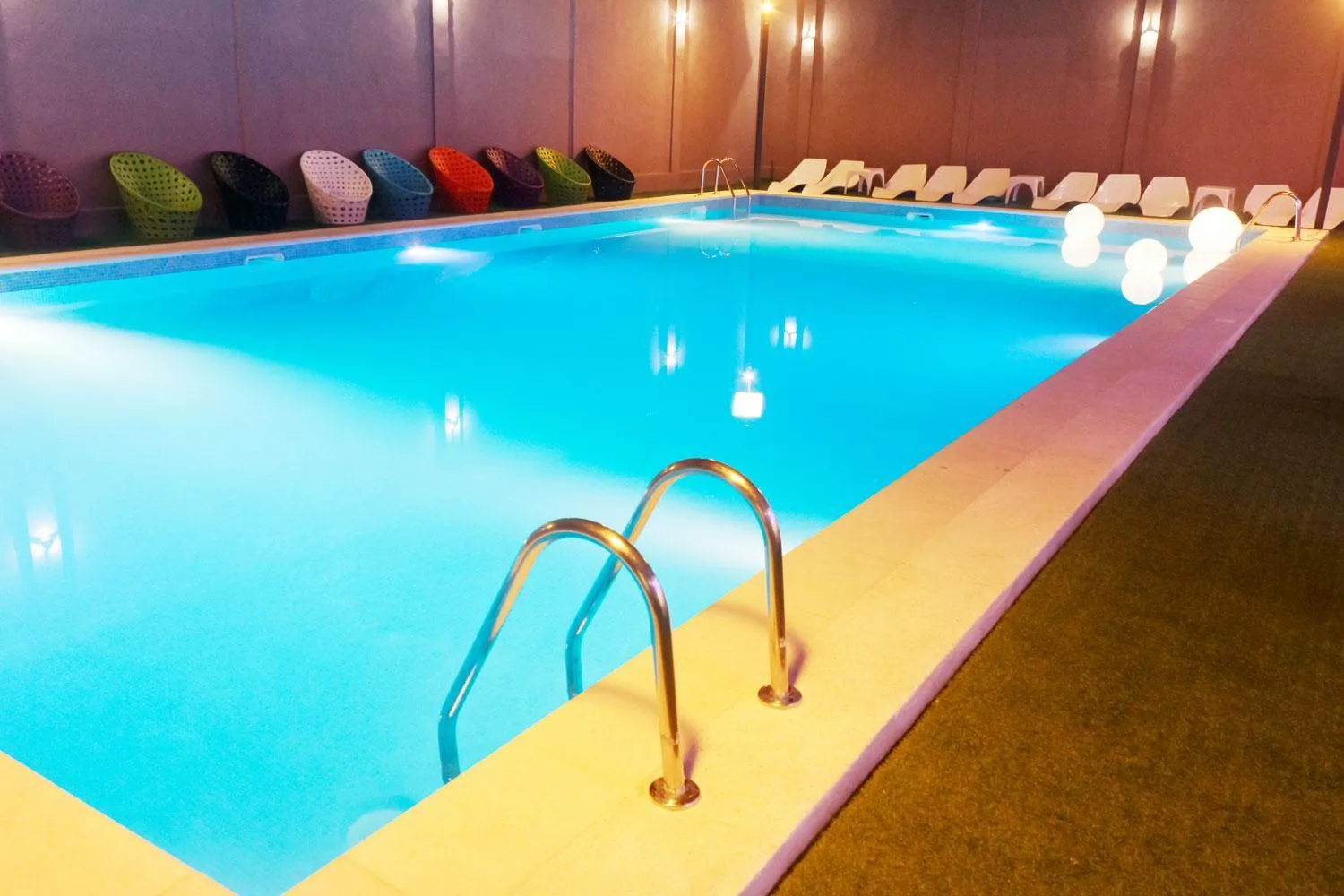 Swimming pool in Hotel du Golfe
