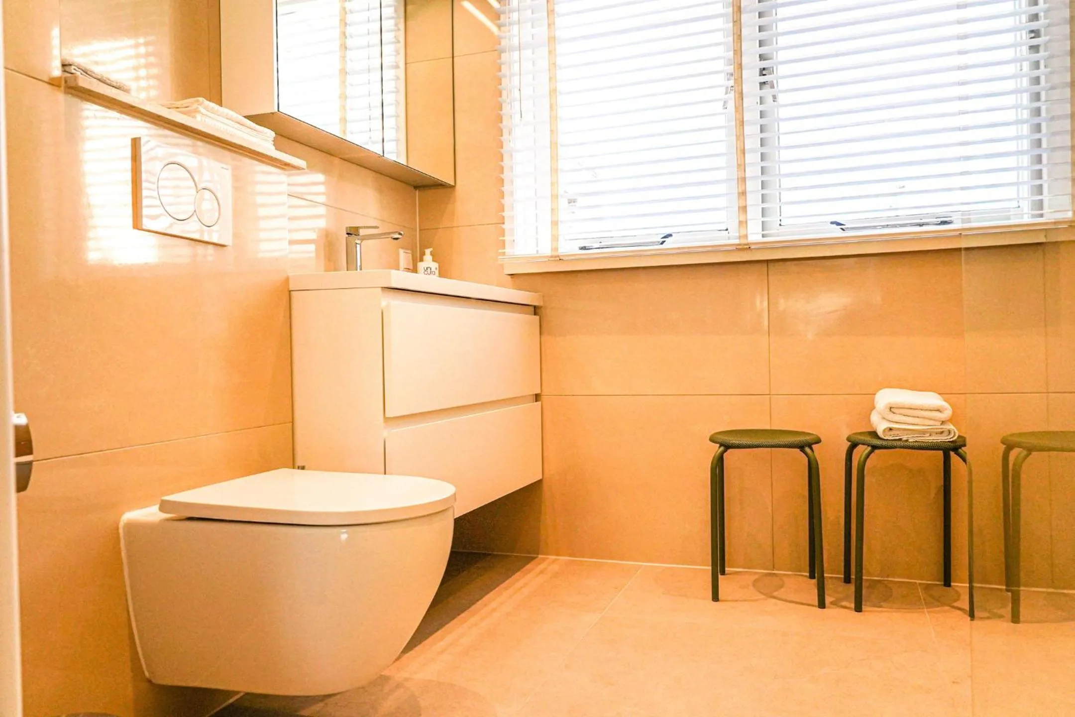 Bathroom in The Balcony at Prinsen Canal apartment Amsterdam