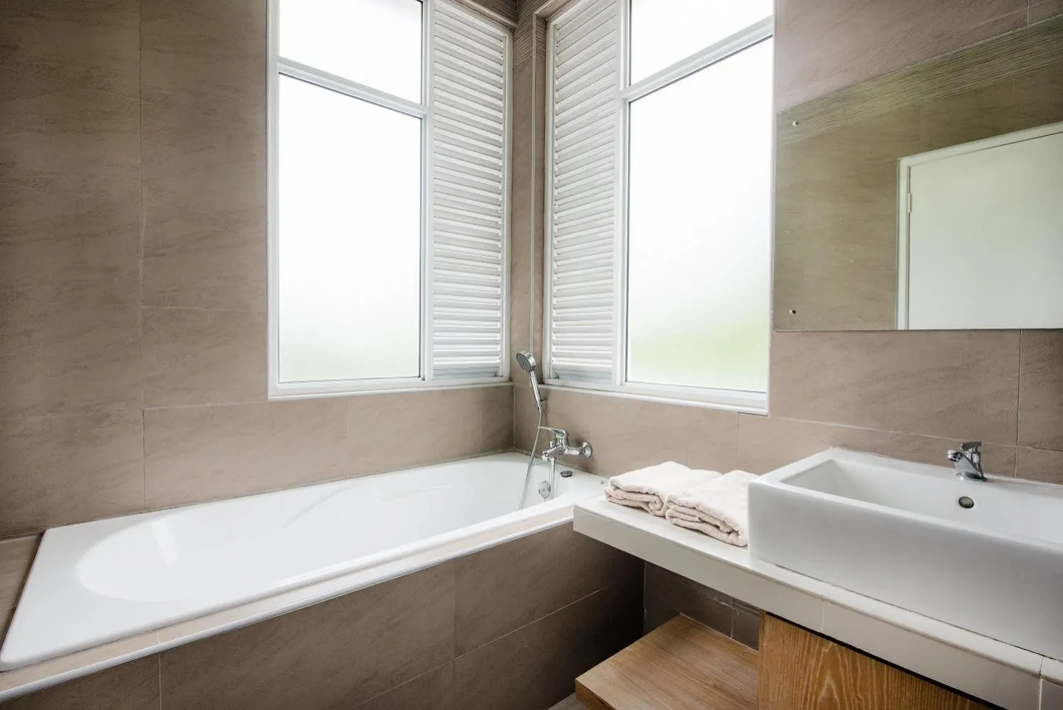 New Shamrock Beach Villas Seaview