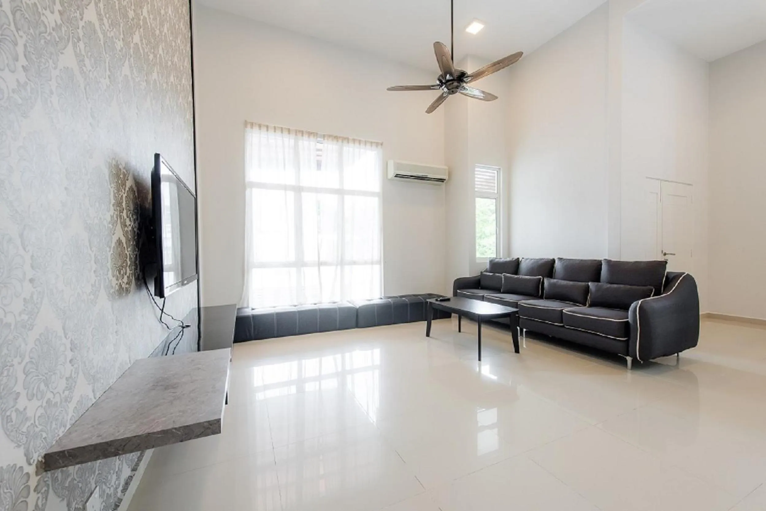 New Shamrock Beach Villas Seaview