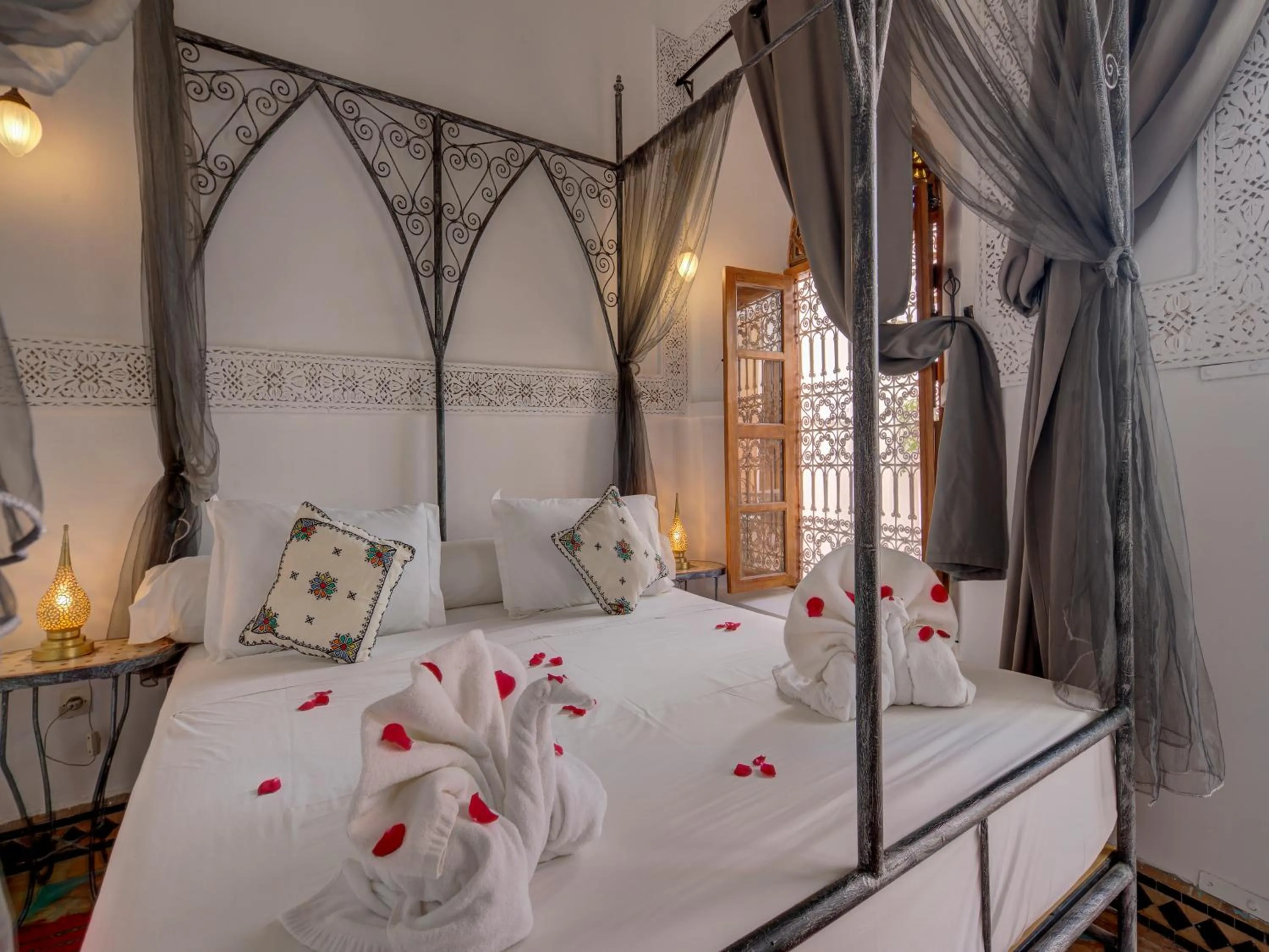 Bed in Palais Tinmel Marrakech