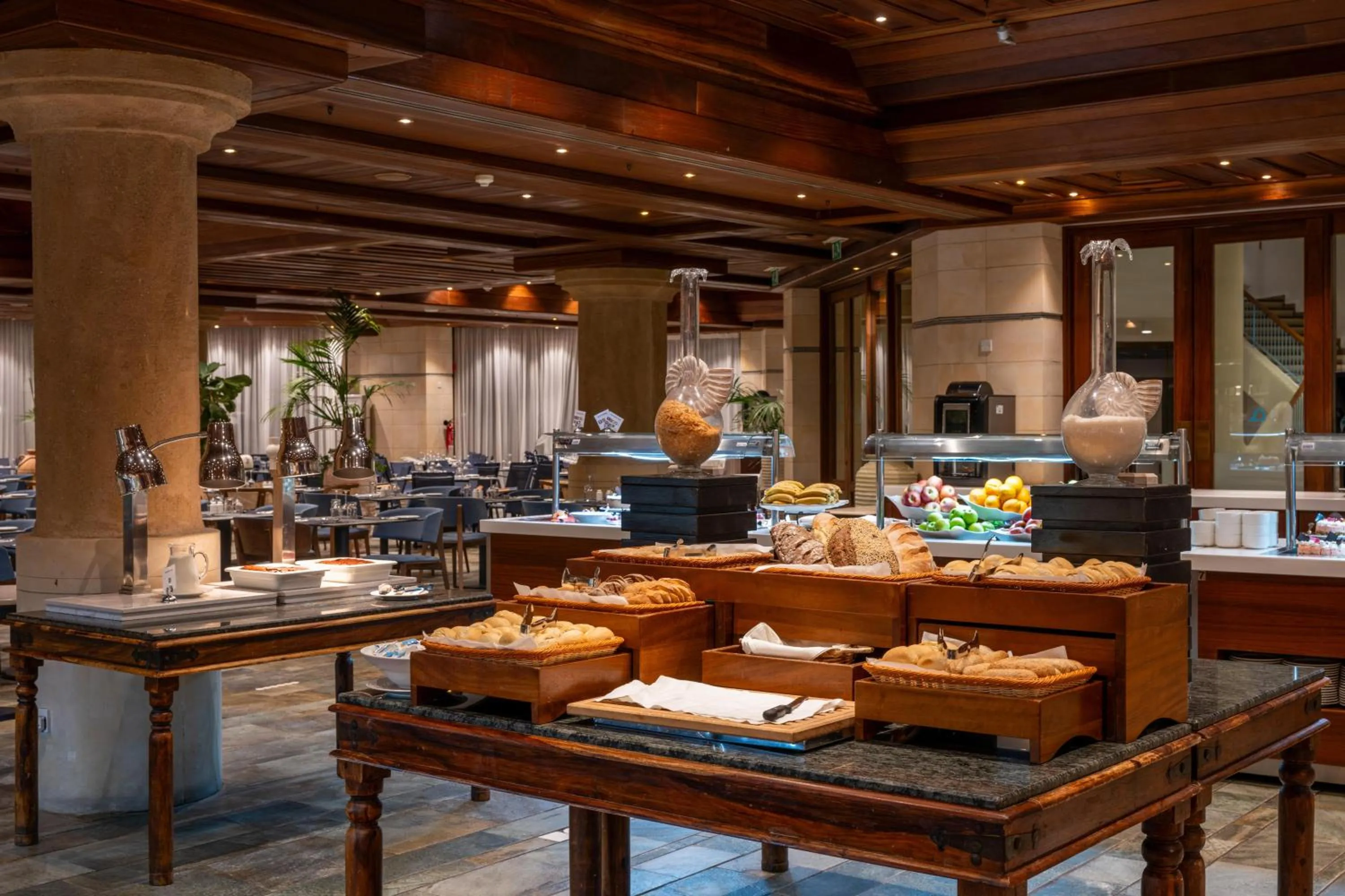 Restaurant/places to eat in Coral Beach Hotel & Resort Cyprus