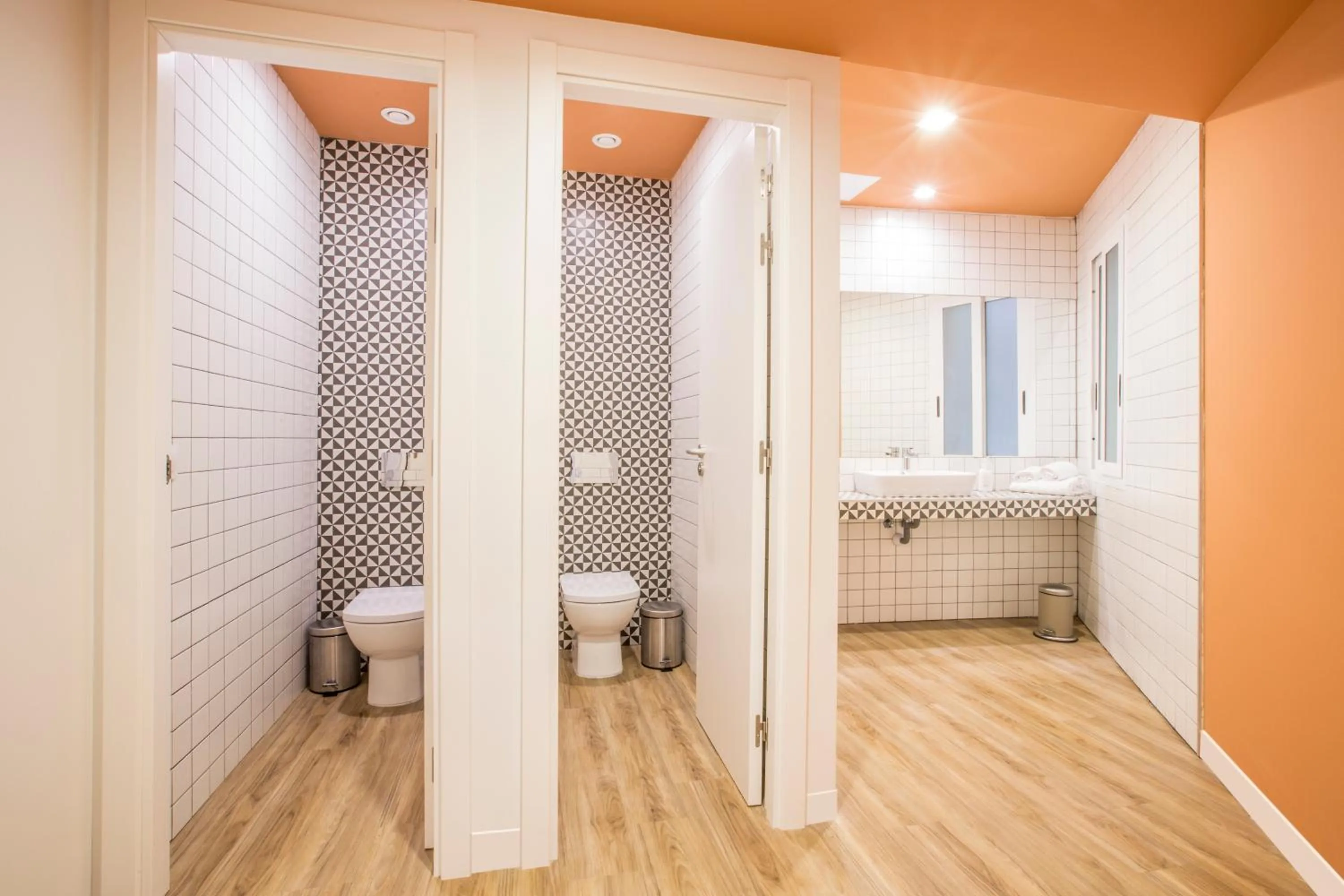 Bathroom in Mola Hostel