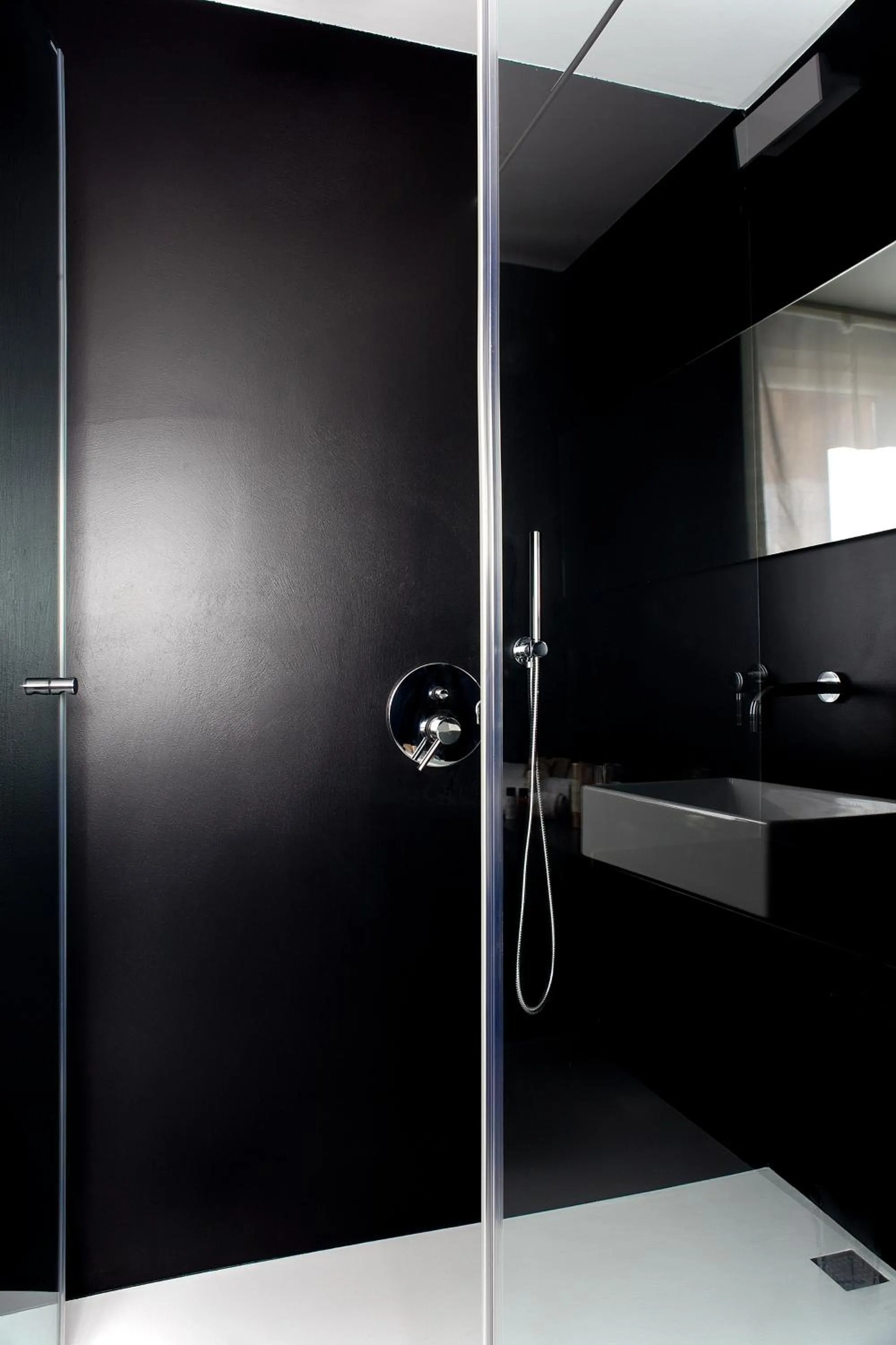 Shower in Sora Luxury Inn