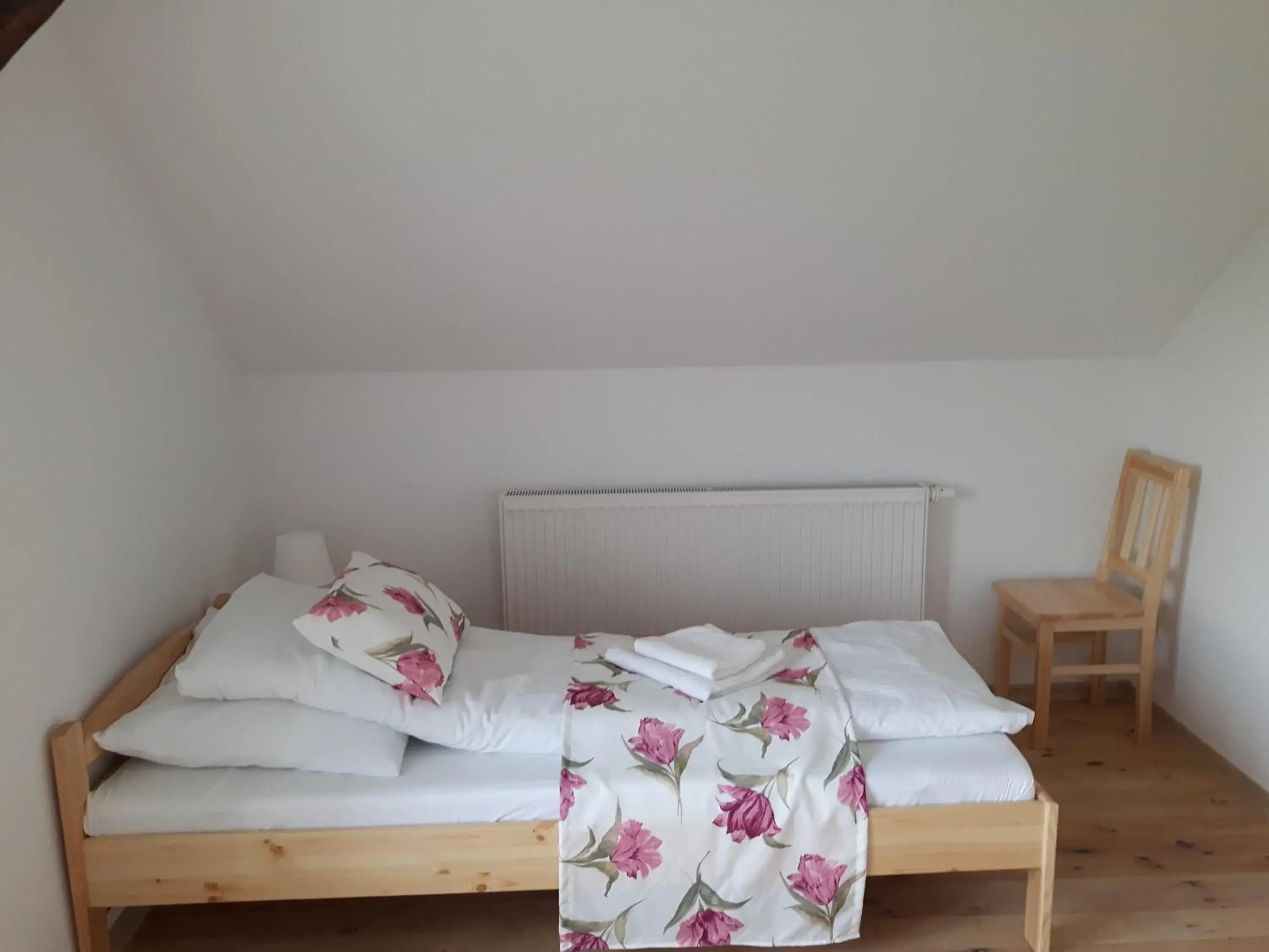 Quadruple Room with Private Bathroom - single occupancy in Pokoje Gościnne Pod Brzózką Quadruple Room with Private Bathroom - single occupancy in Pokoje Gościnne Pod Brzózką