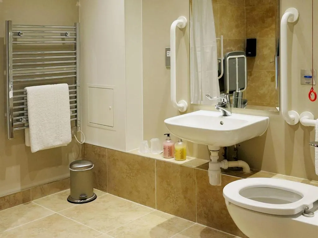 Bathroom in The White Hart