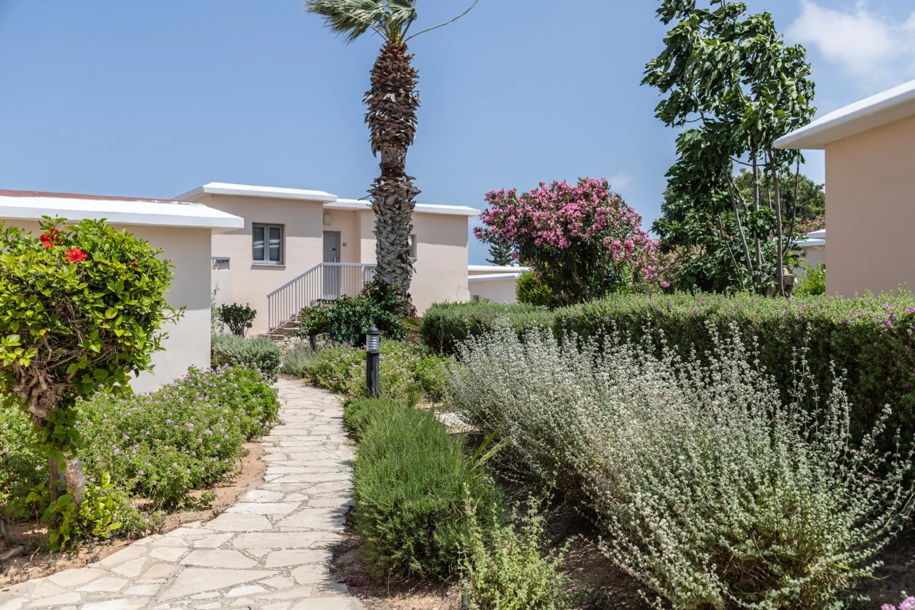 Louis St. Elias Resort & Waterpark