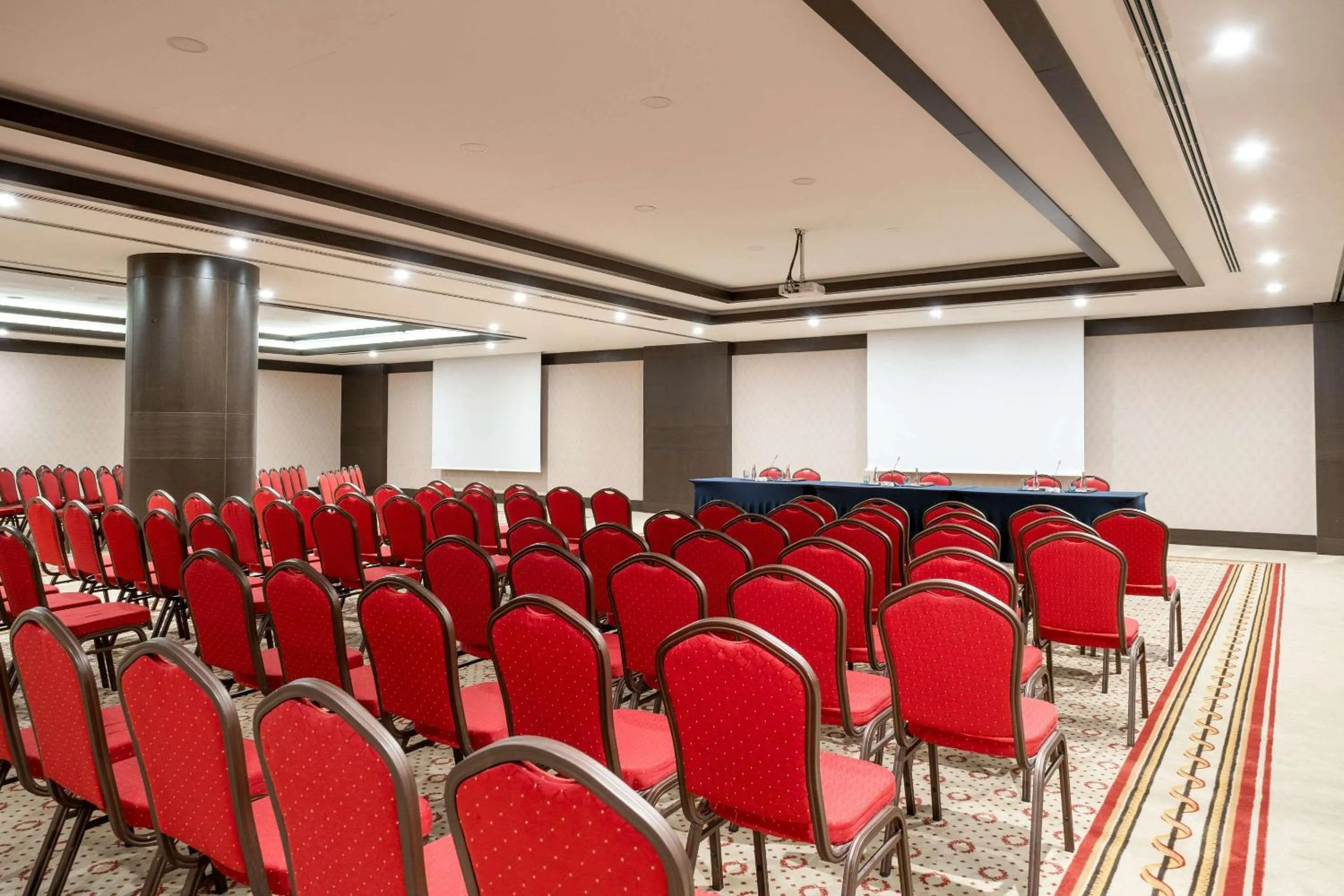 Meeting/conference room in Clarion Hotel Istanbul Mahmutbey