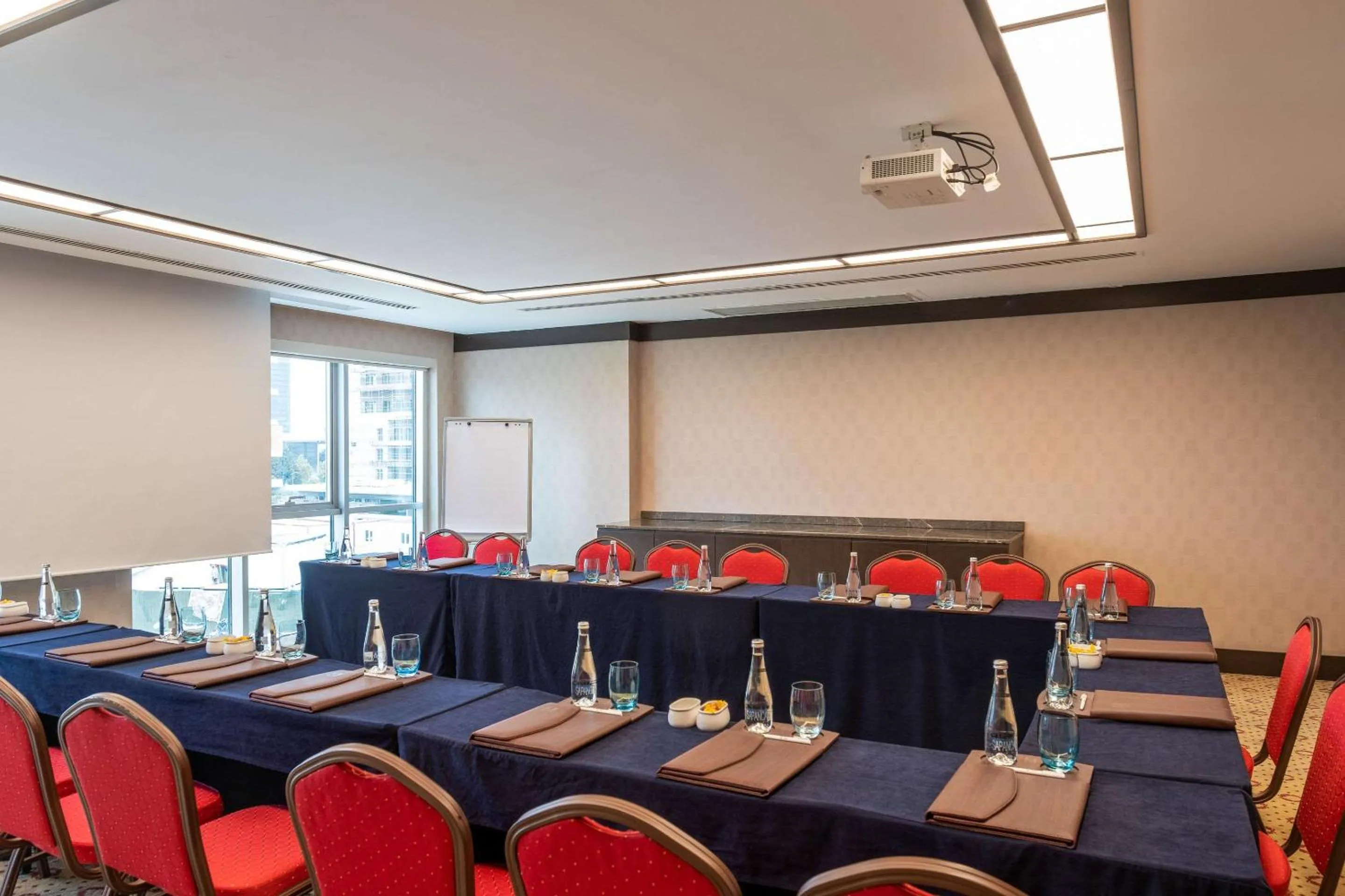 Meeting/conference room in Clarion Hotel Istanbul Mahmutbey