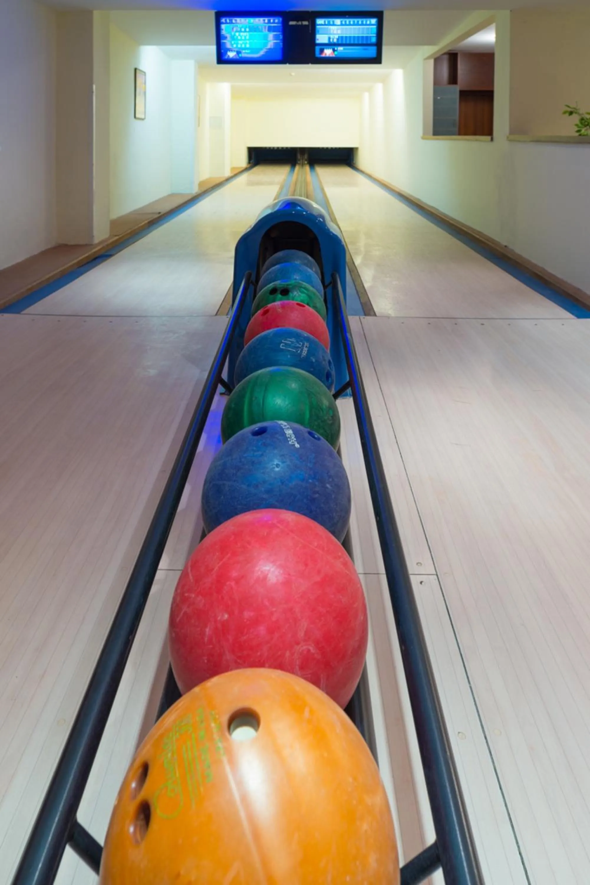 Bowling in President Hotel Montfort
